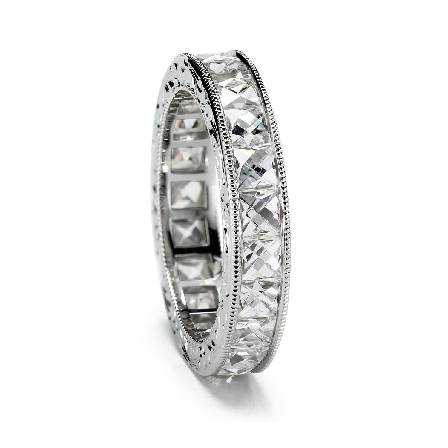 A fusion of art and science in a unique Art Deco-style bespoke wedding band is a work of art by renowned American jeweler Leon Mege. Art Deco style originated in Paris in the 1920s was, and still is, the hallmark of elegance, glamor, functionality,