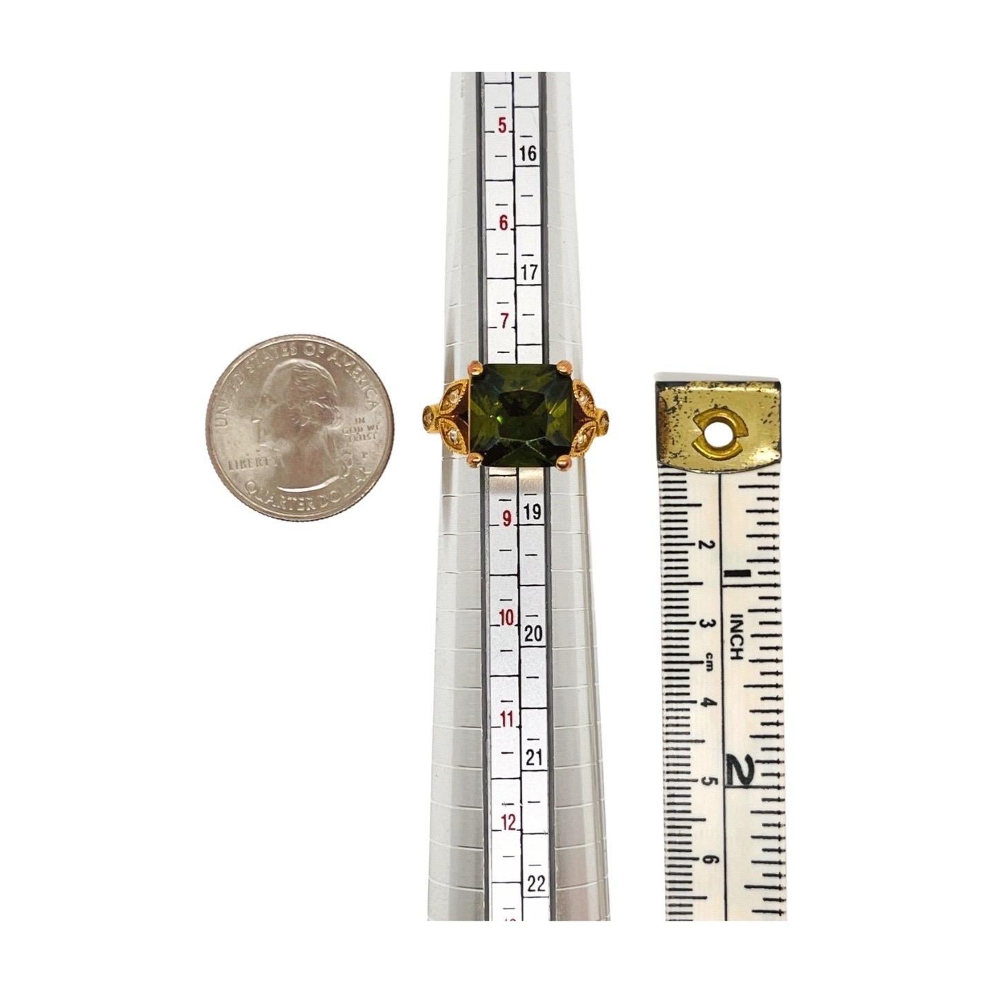 Anello d'oro con peridoto finto taglio francese, CZ, gambo a cattedrale, stile Belle Epoque in vendita 10