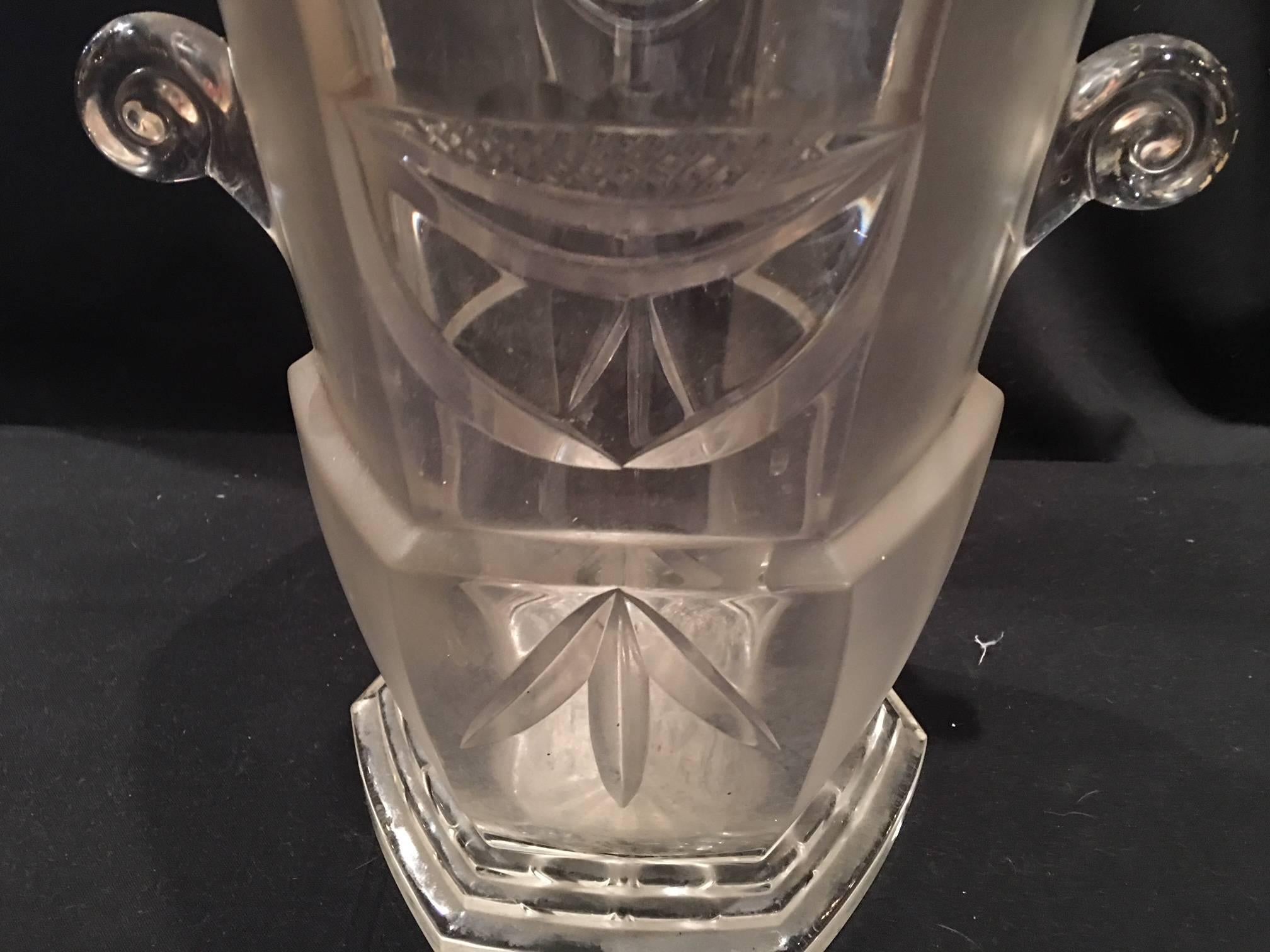 20ième siècle Vase ou seau à glace en verre taillé français avec bord doré, début du 20ème siècle en vente