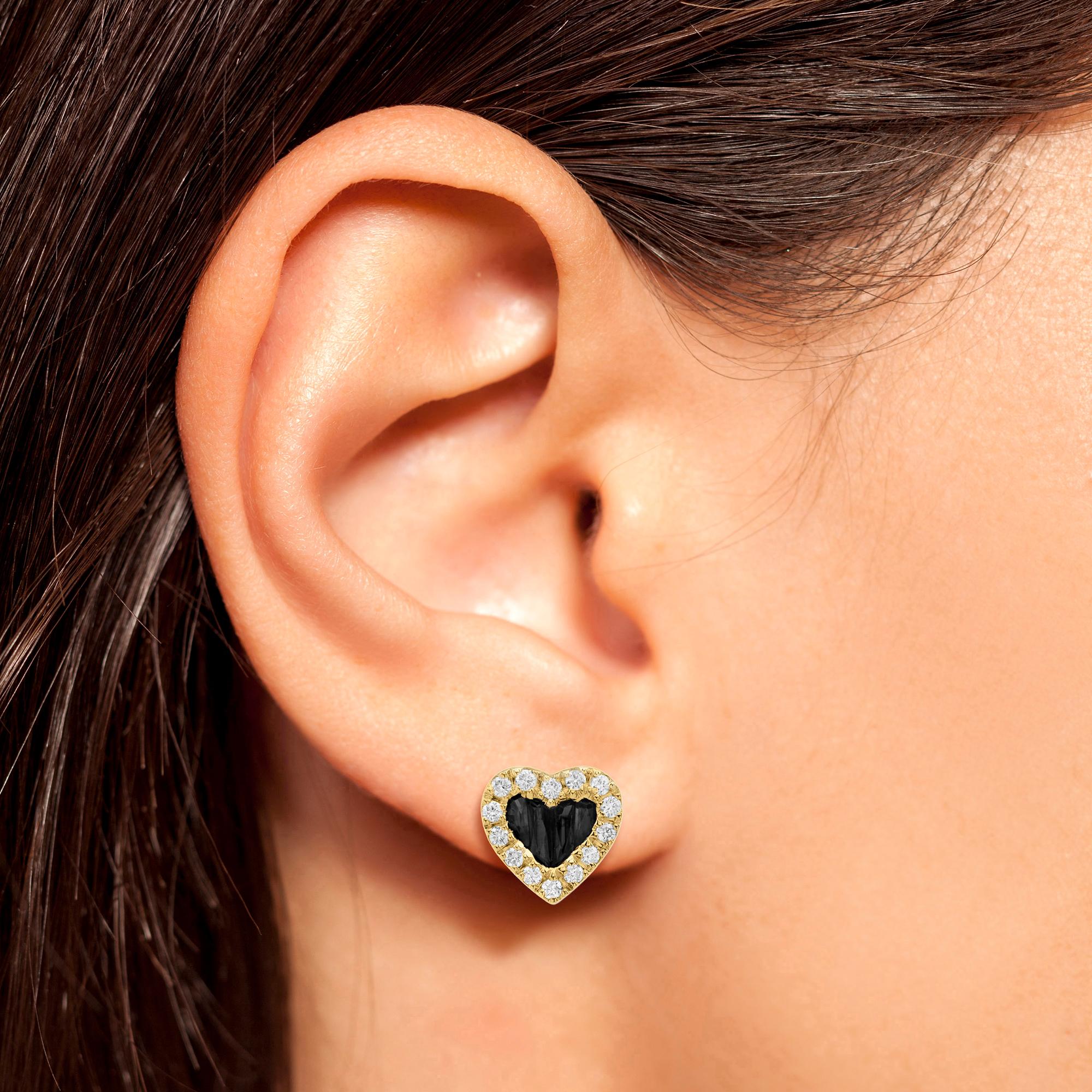 French Cut Onyx & Diamond Heart Shape Stud 14K Yellow Gold Earrings For Sale 1
