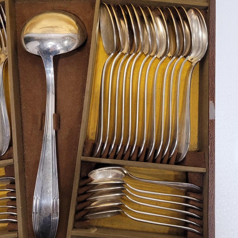 Ensemble de couverts Orfèvrerie-Couverts ATO, 37 pièces, en métal argenté sur France