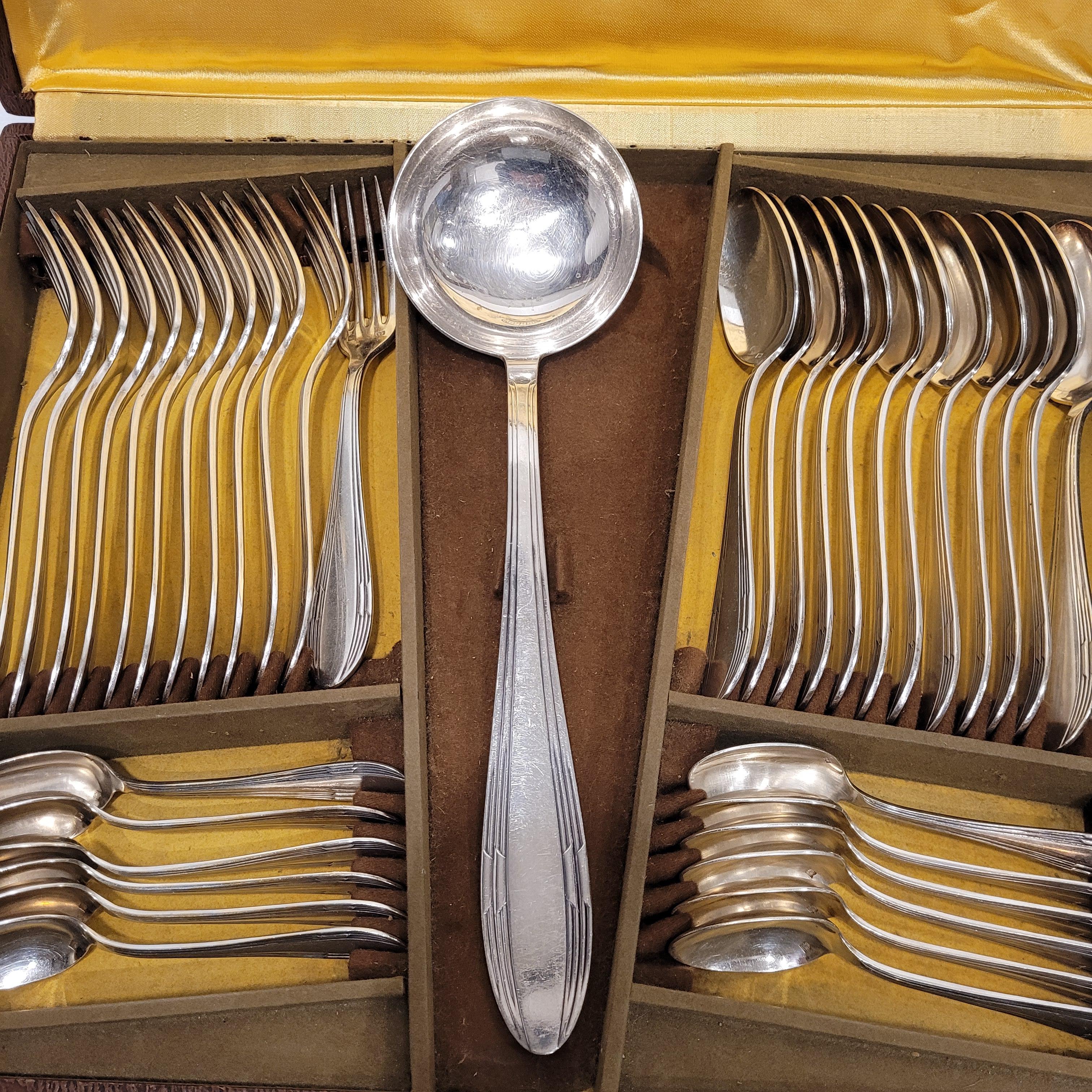 Ensemble de couverts Orfèvrerie-Couverts ATO, 37 pièces, en métal argenté en vente 9