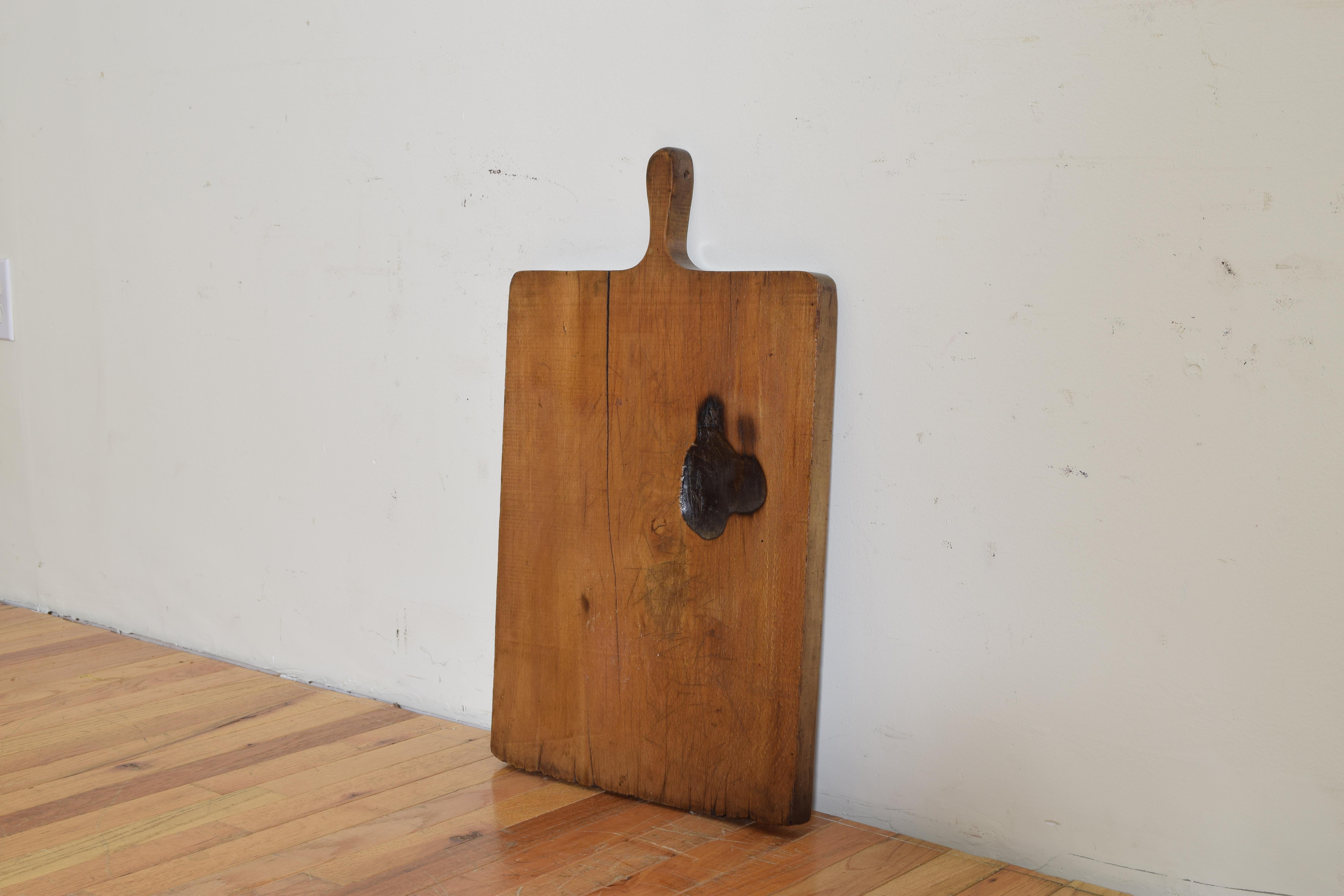 French Cutting Board in Pinewood, Early 20th Century In Good Condition In Atlanta, GA