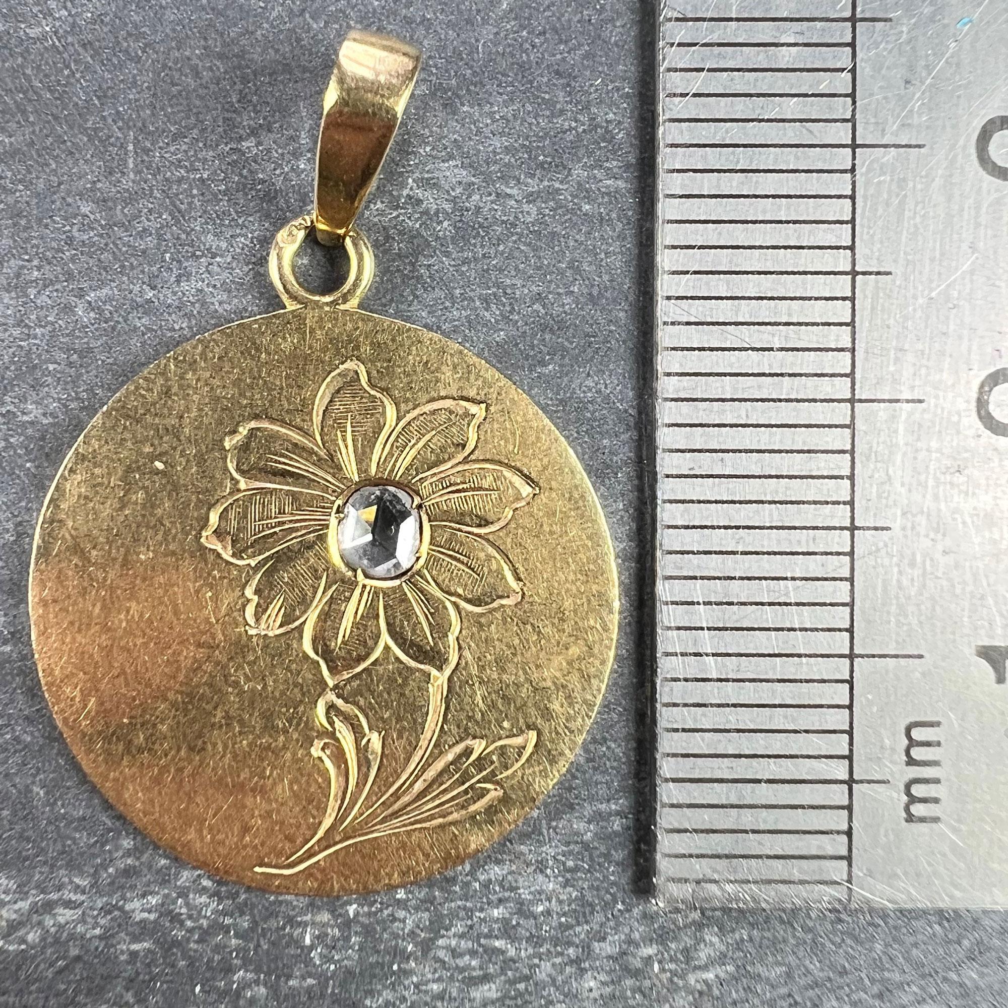 French Daisy Margherite Flower 18 Karat Yellow Gold Diamond Charm Pendant For Sale 6