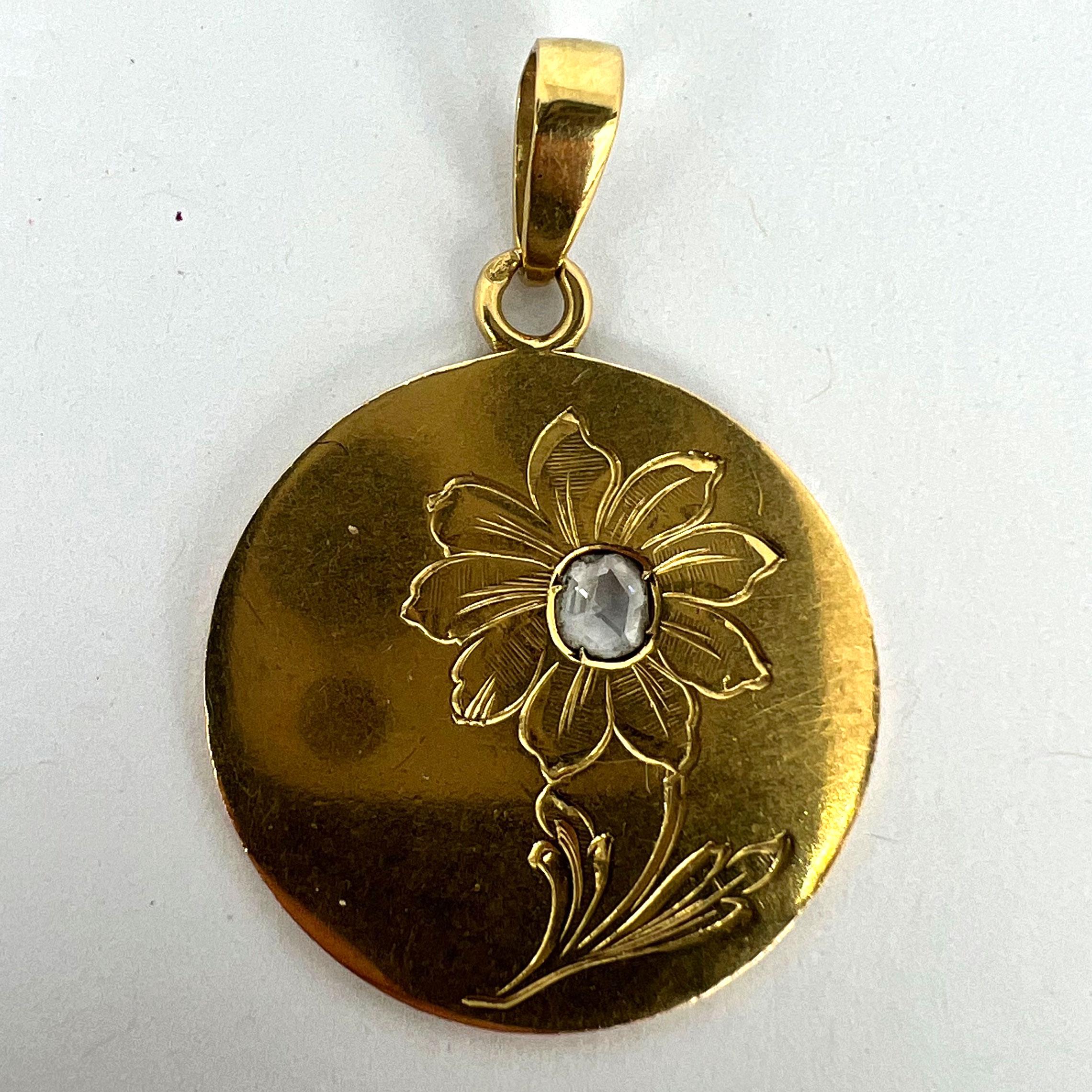 French Daisy Margherite Flower 18 Karat Yellow Gold Diamond Charm Pendant For Sale 8