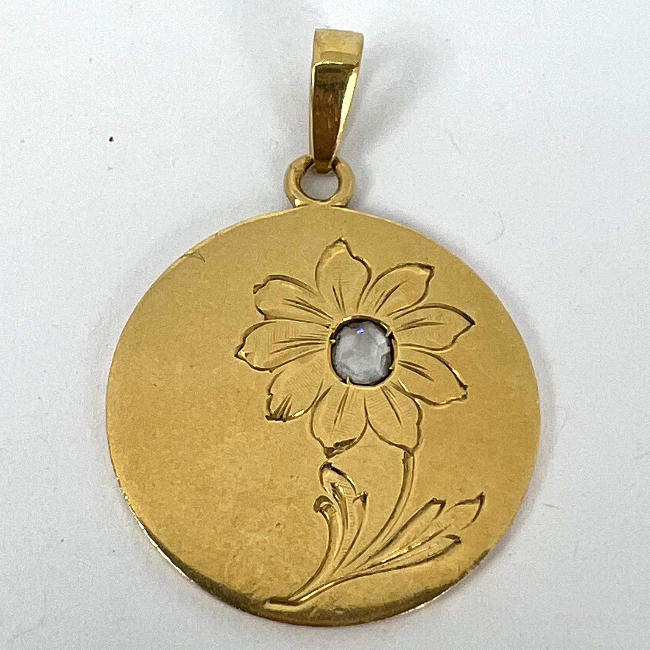 French Daisy Margherite Flower 18 Karat Yellow Gold Diamond Charm Pendant For Sale 9