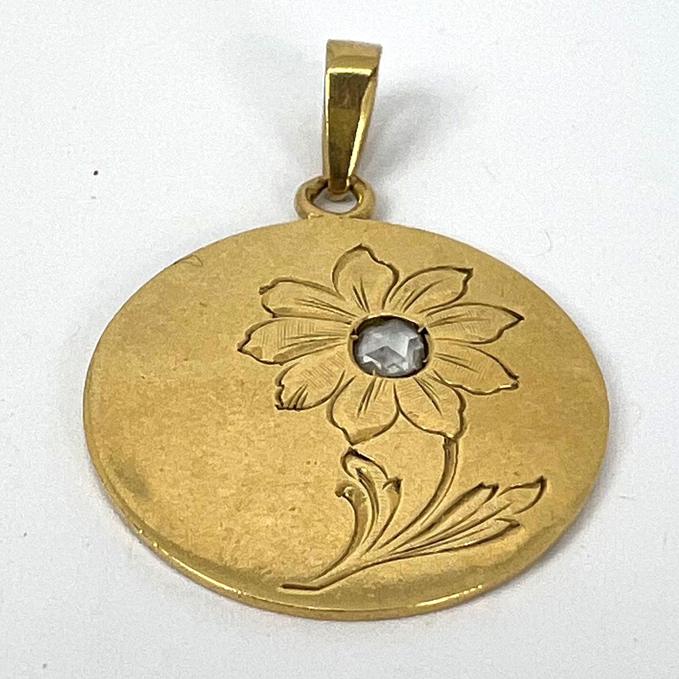 French Daisy Margherite Flower 18 Karat Yellow Gold Diamond Charm Pendant For Sale 10