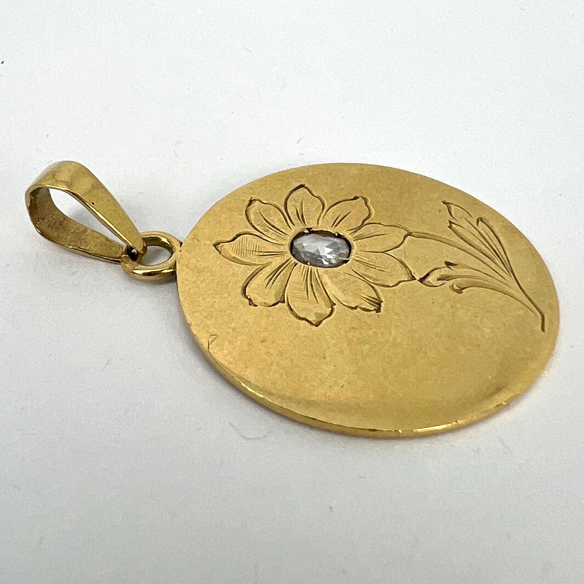 French Daisy Margherite Flower 18 Karat Yellow Gold Diamond Charm Pendant For Sale 12