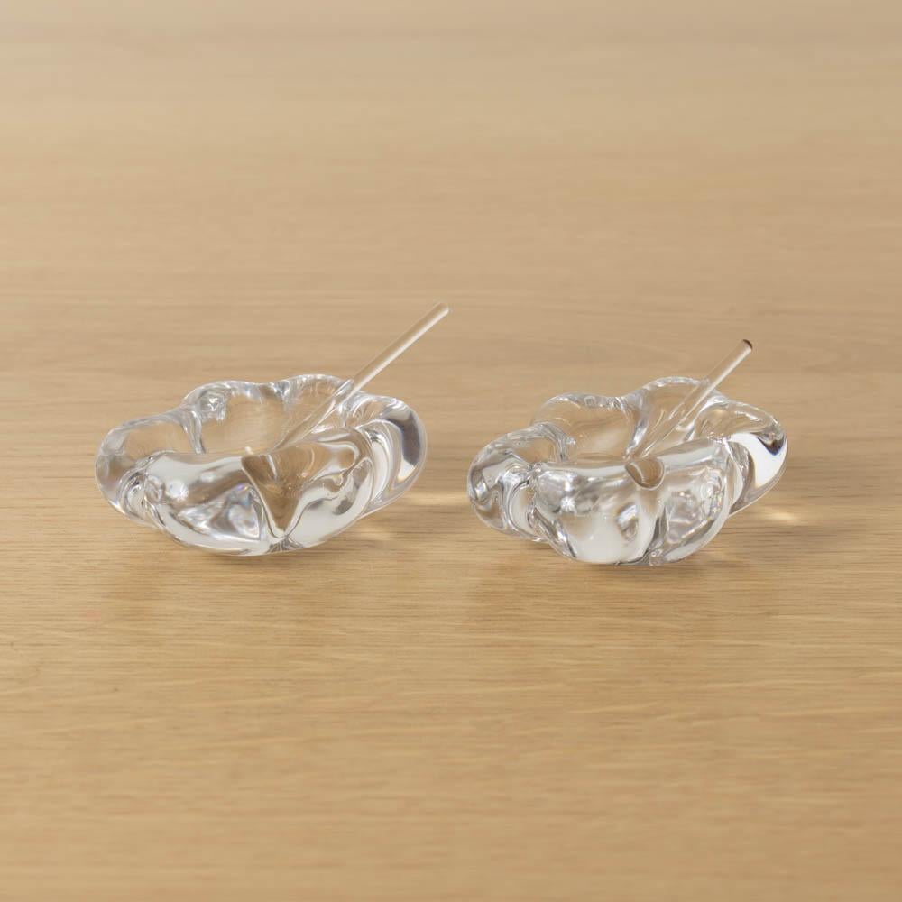 Salière en cristal de Daum avec cuillères en coquillage, signée en vente 4