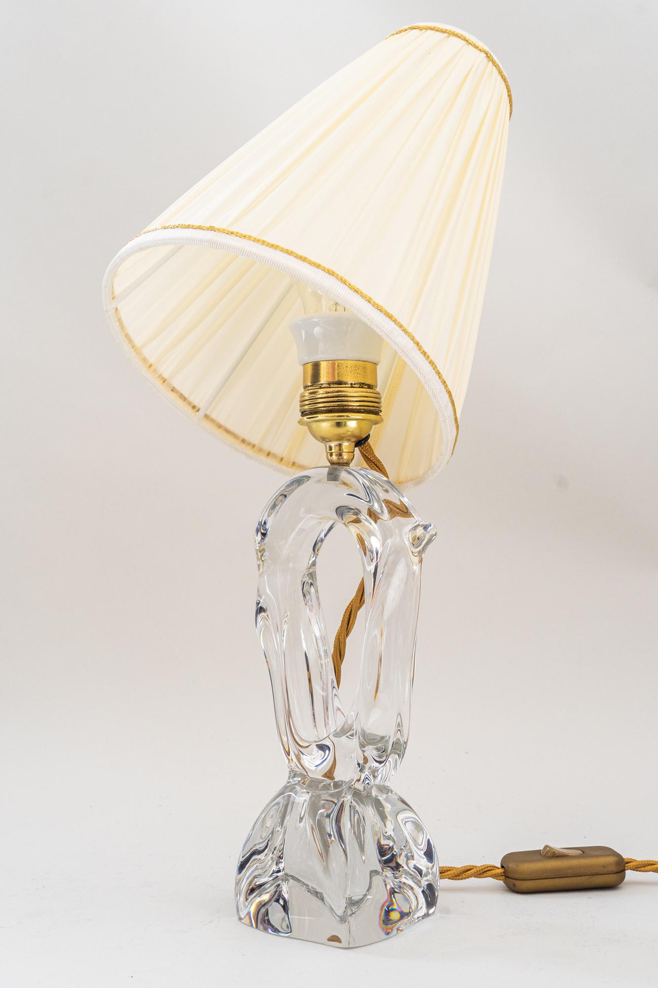 French Daum Crystal Glass Table Lamp, around 1960s ' Signed ' For Sale 4