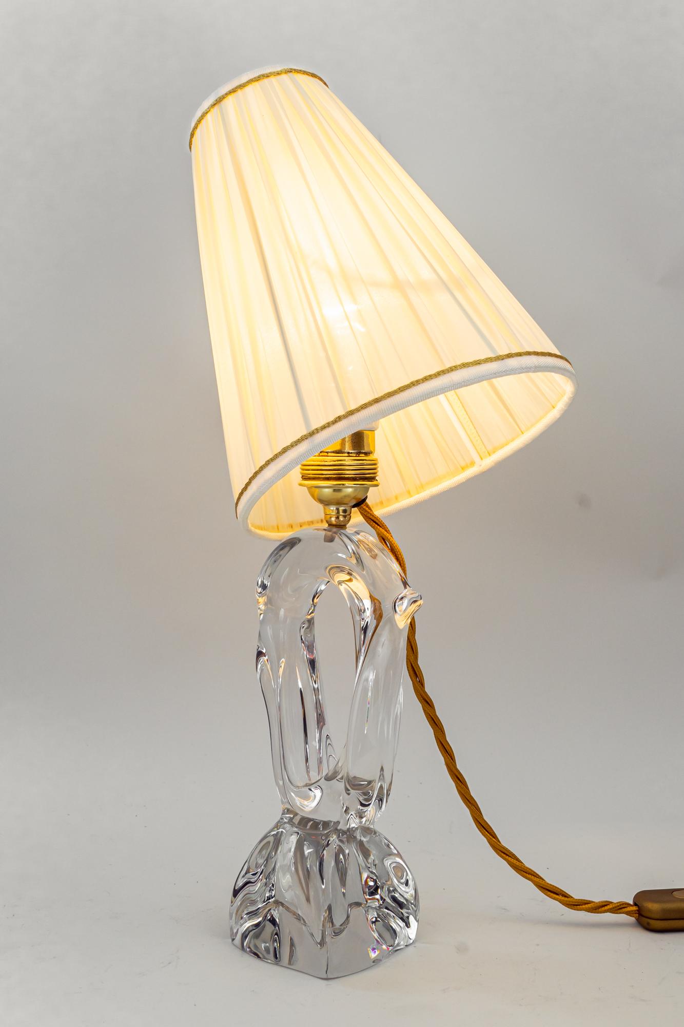 French Daum Crystal Glass Table Lamp, around 1960s ' Signed ' For Sale 8