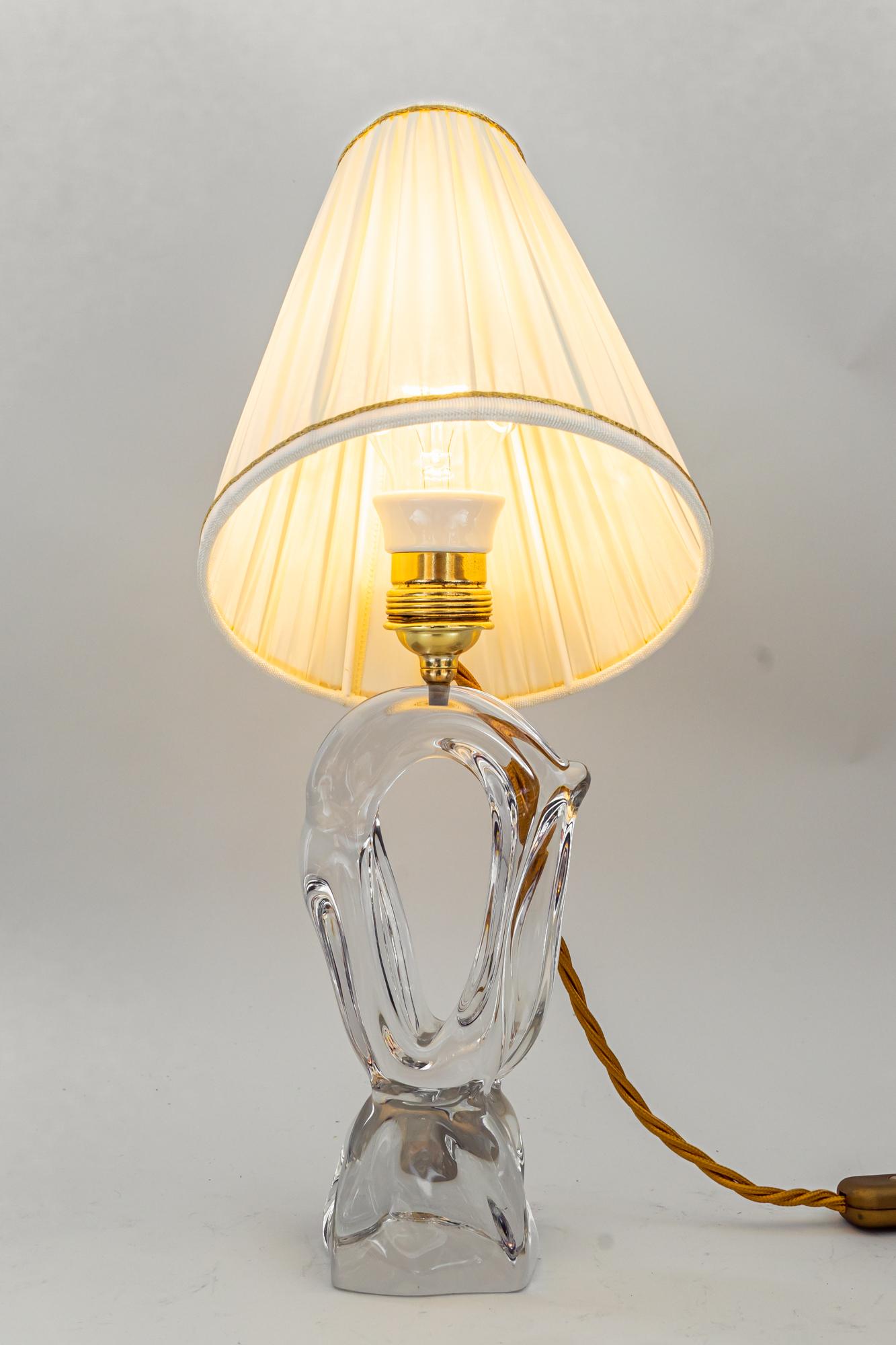 French Daum Crystal Glass Table Lamp, around 1960s ' Signed ' For Sale 9