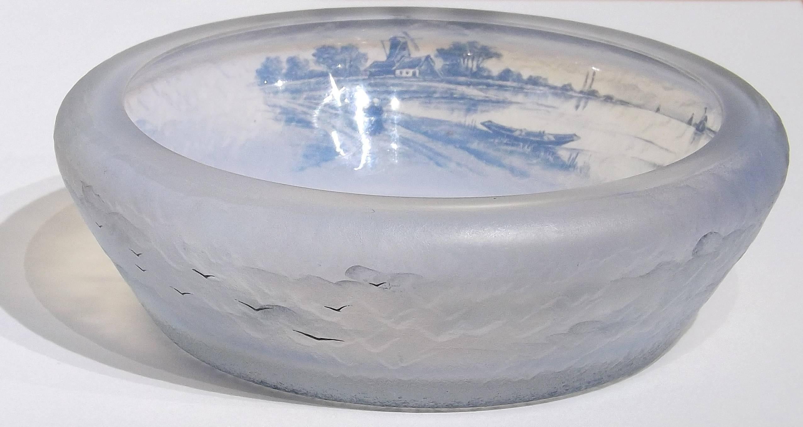 French Daum, Nancy Frosted Glass Bowl with Etched and Grisaille Decoration 1