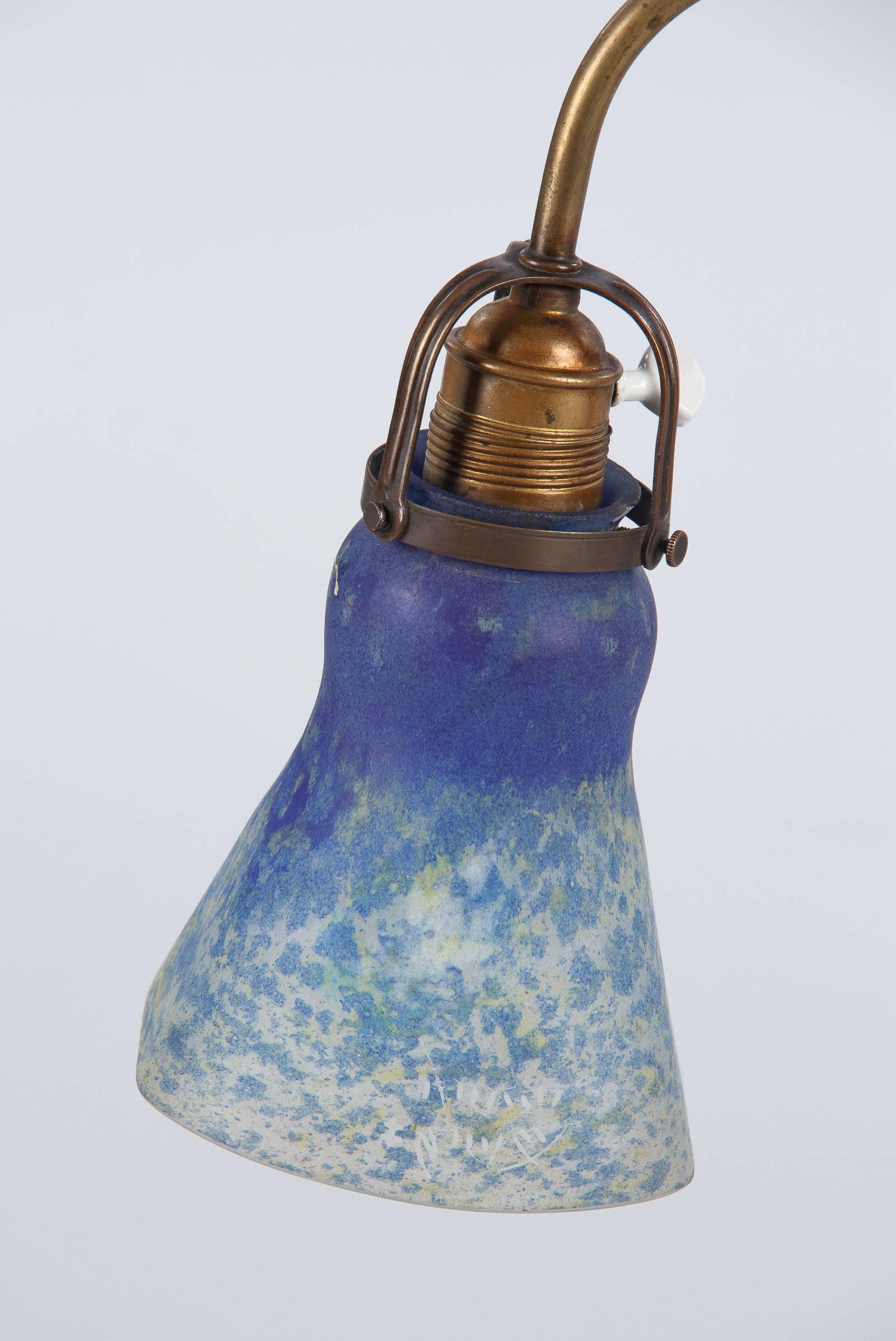French Daum Nancy Signed Art Nouveau Glass Desk Lamp, 1900s In Good Condition In Austin, TX