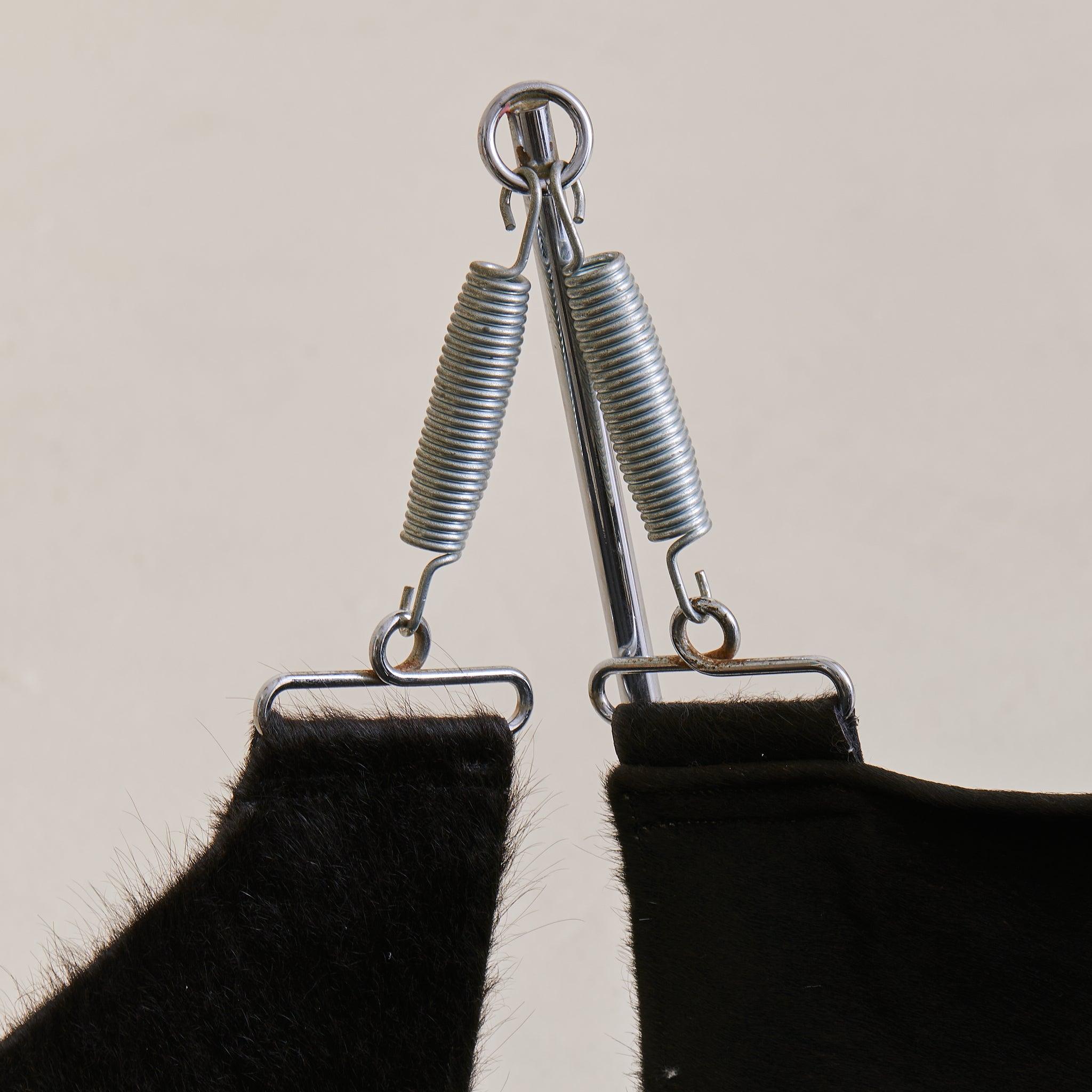 French ‘David’ Black Cowside Sling Chair by Odile Mir for Prisunic, 1972 en venta 4