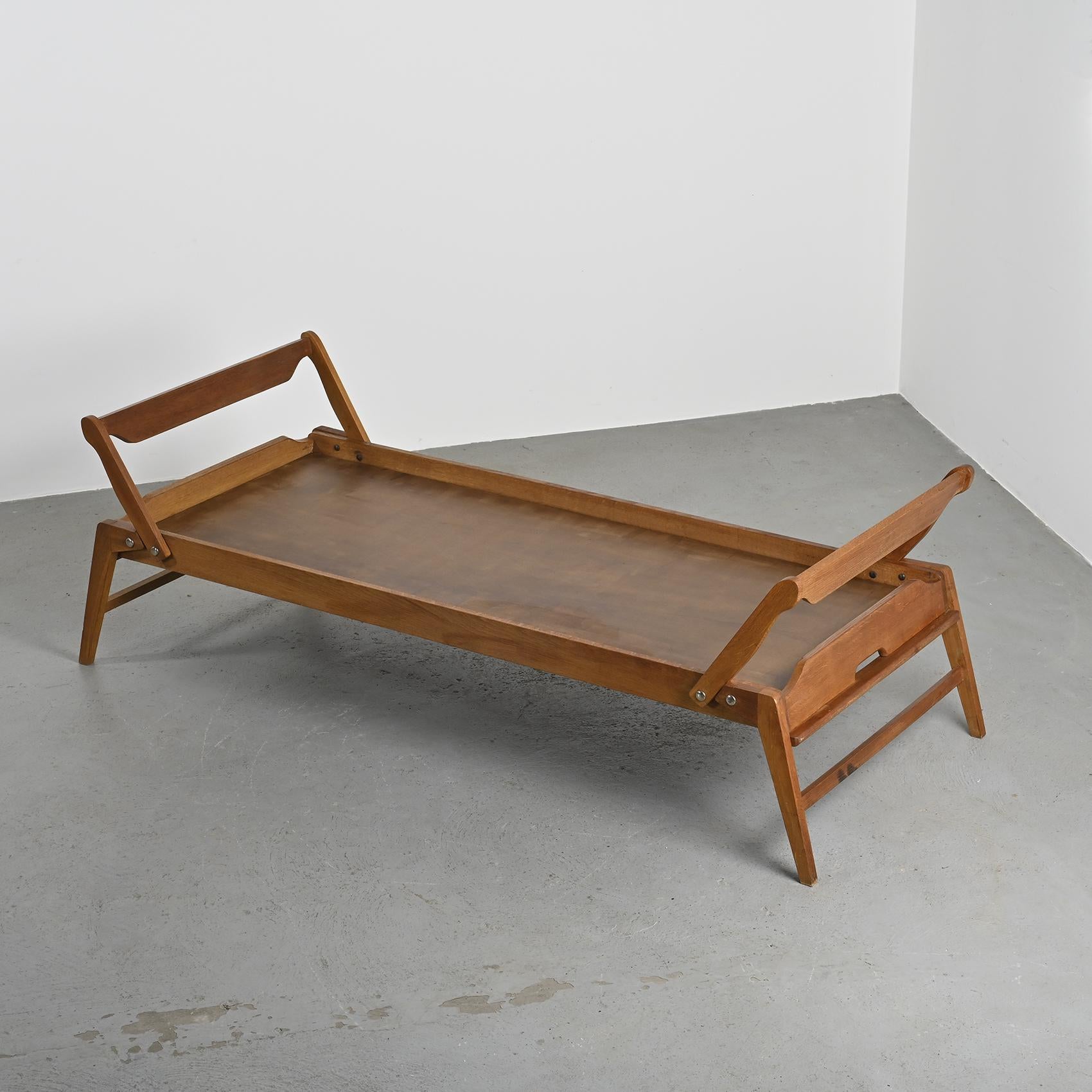 French Daybed by René Jean Caillette for Charron circa 1952 For Sale 8