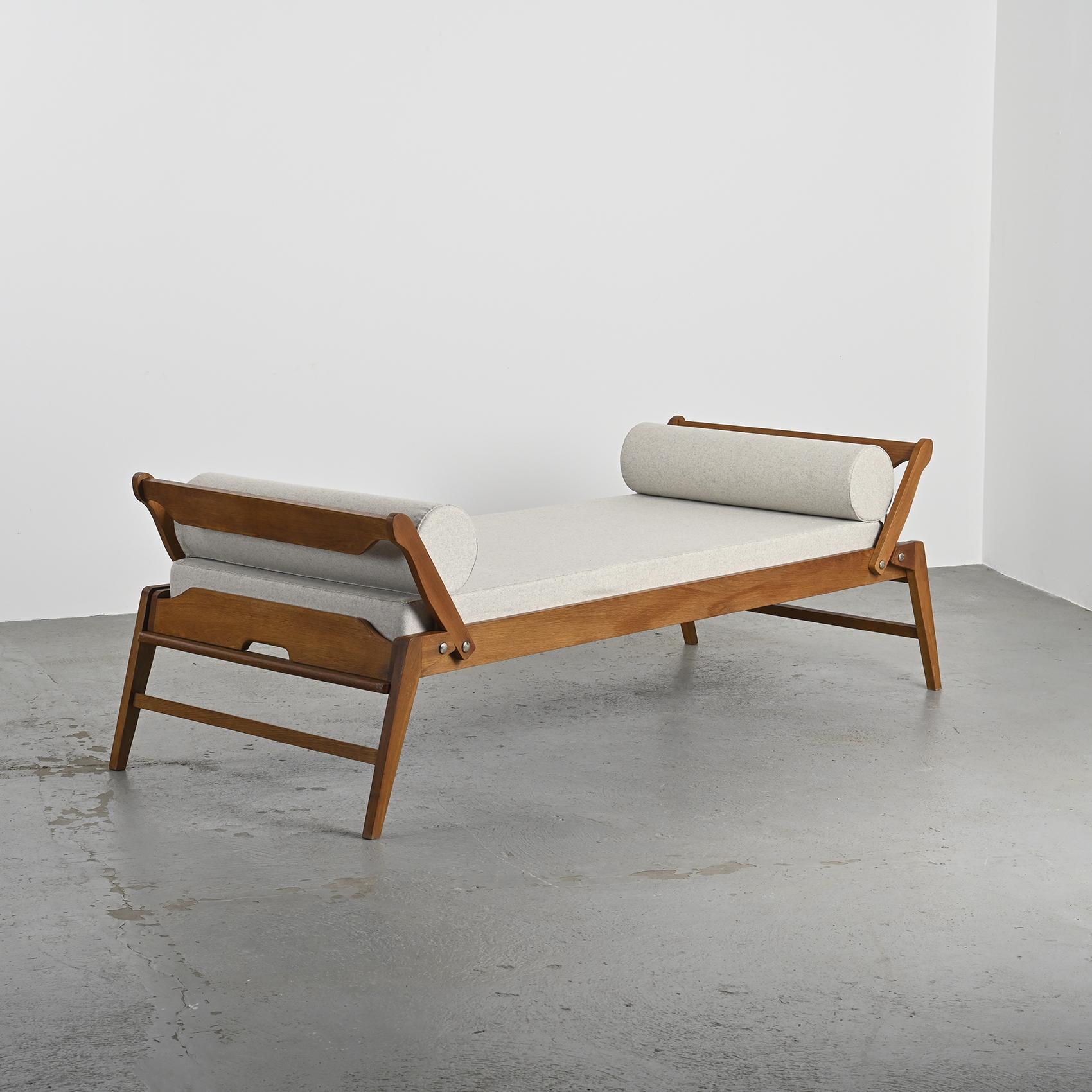 French Daybed by René Jean Caillette for Charron circa 1952 For Sale 1