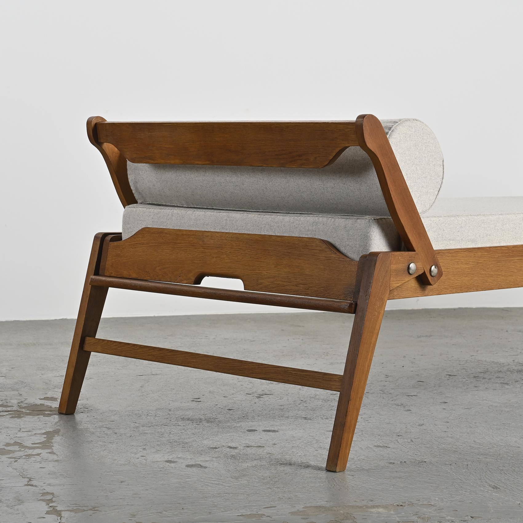 French Daybed by René Jean Caillette for Charron circa 1952 For Sale 2