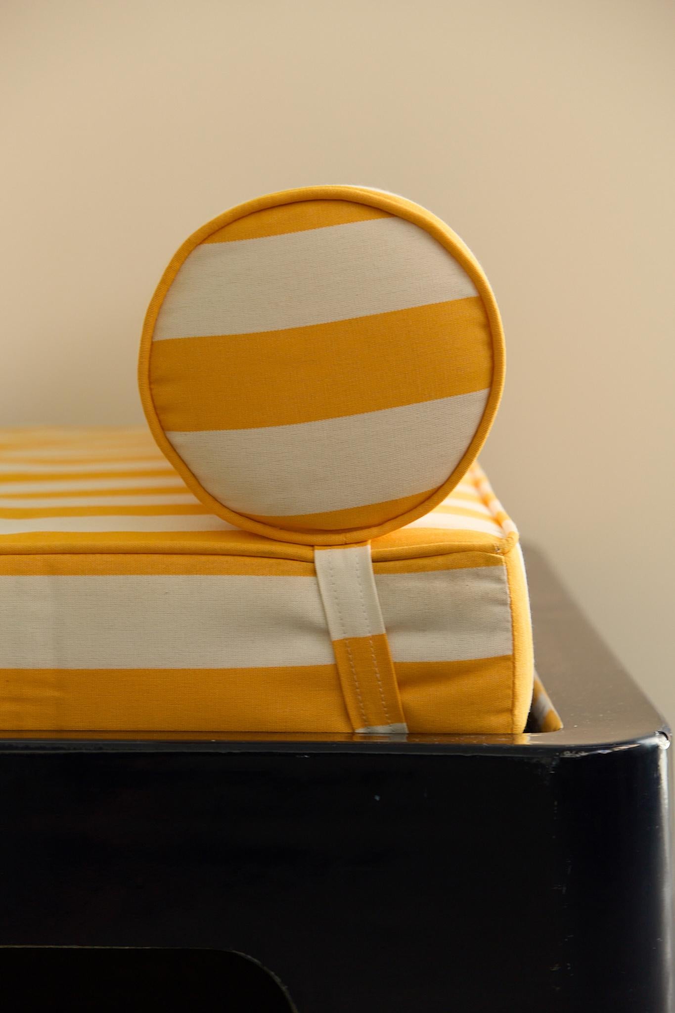 Tissu Lit de repos français en vente