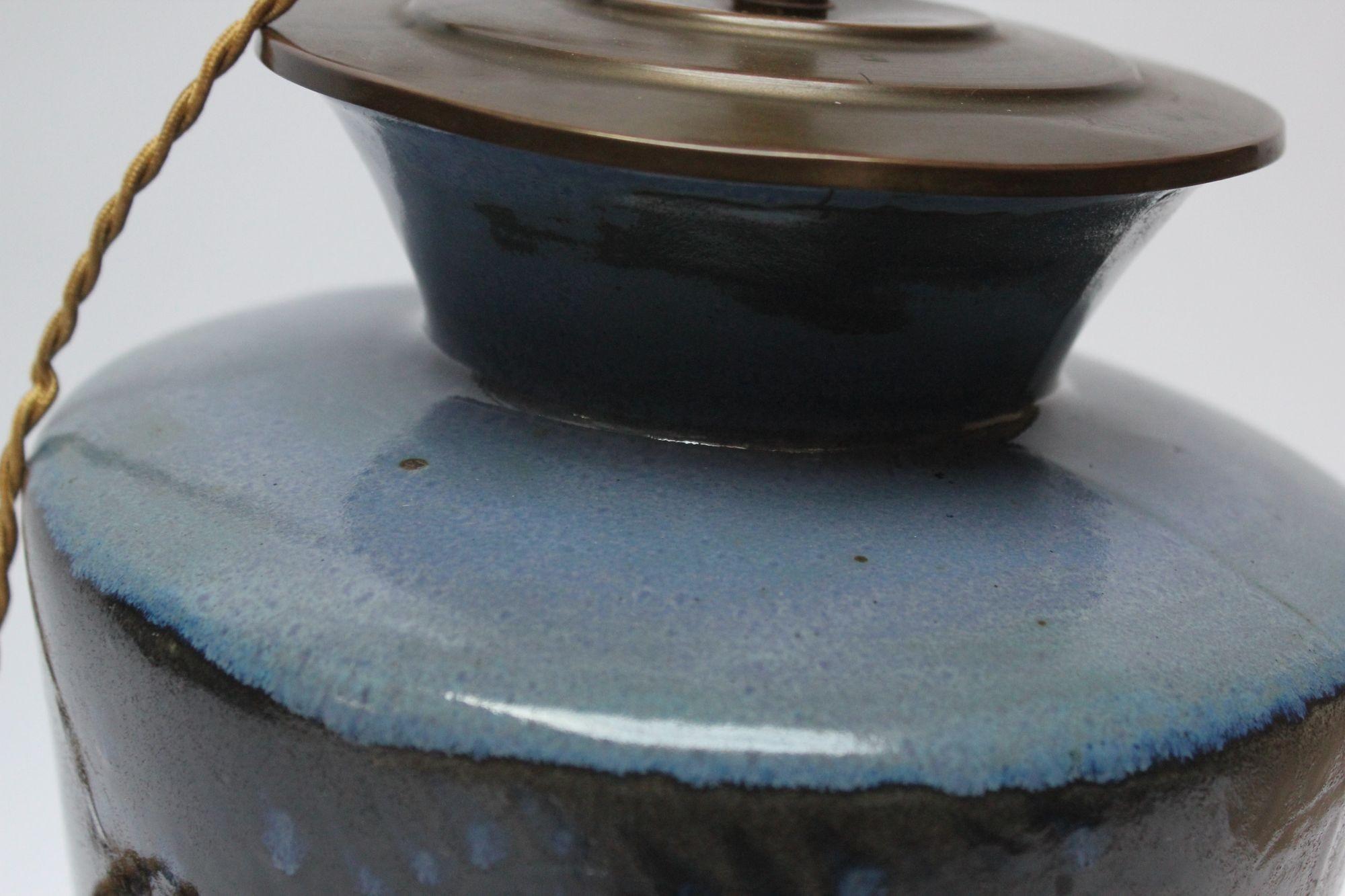 Lampe Art déco français en céramique à glaçure bleue « Cerf dans un paysage » par Atelier Primavera en vente 9