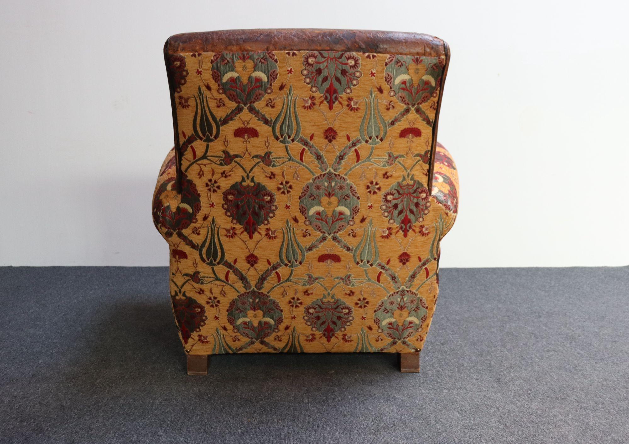 French Deco Club Chair in Leather and Anatolian Turkish Kilim Upholstery For Sale 3