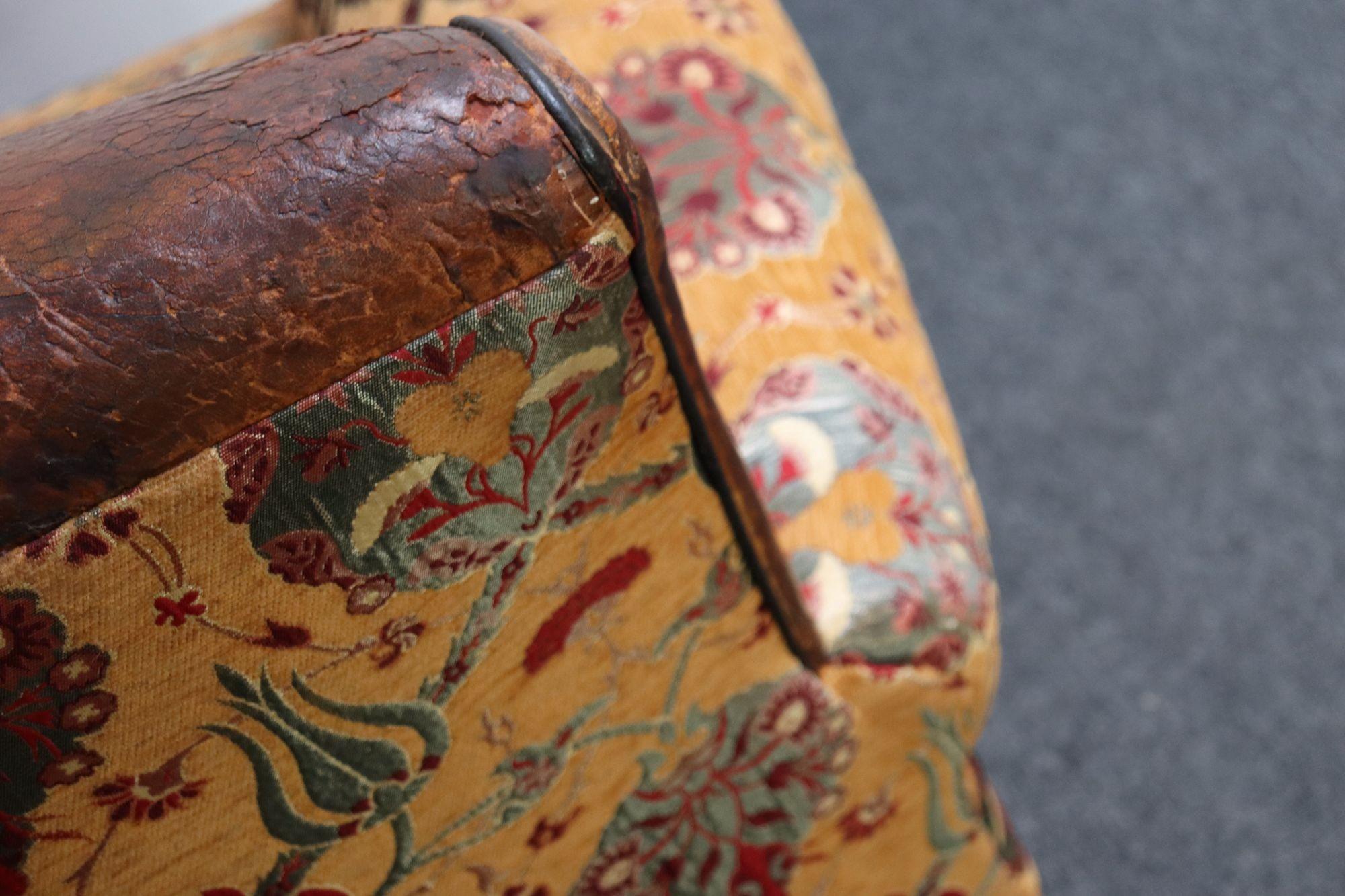 French Deco Club Chair in Leather and Anatolian Turkish Kilim Upholstery For Sale 10
