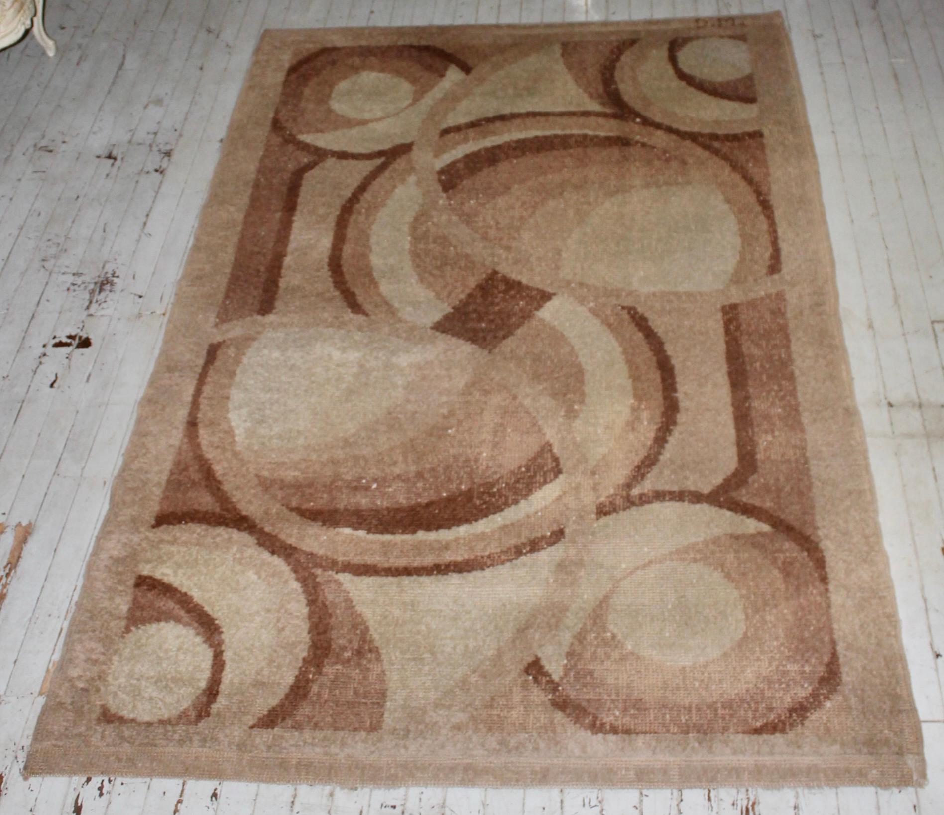 M.S.V. Boberman diseñó una alfombra de lana de estilo Deco francés de 5'1
