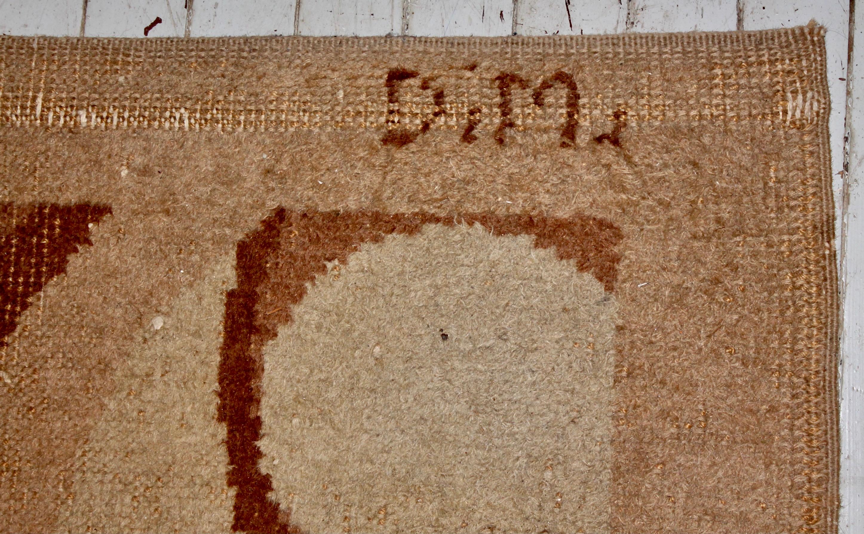 Alfombra DIM French Deco en Bueno estado para la venta en Sharon, CT