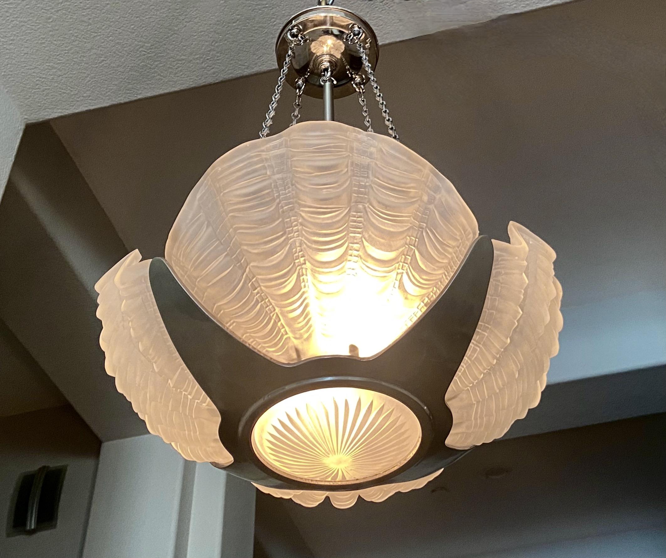 French Deco Frosted Glass Clamshell Chandelier Pendant Light 3