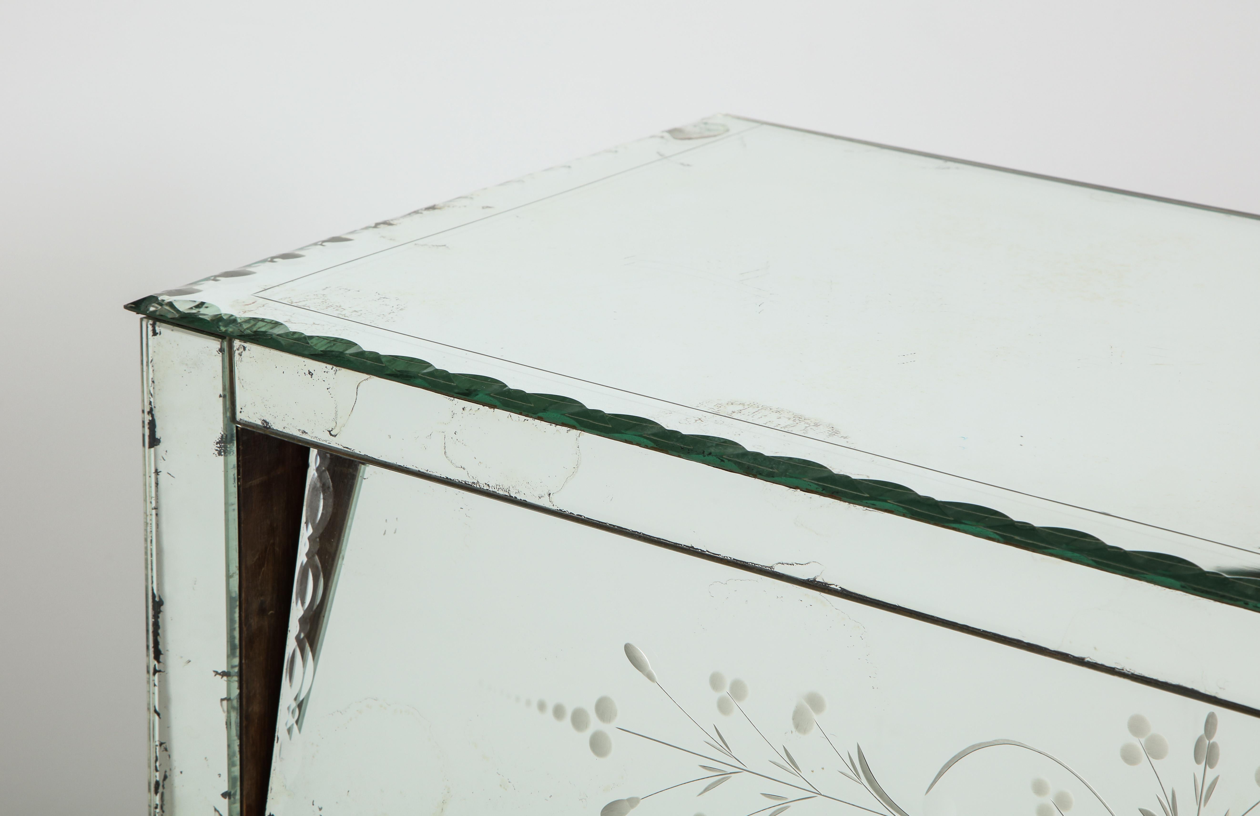 Mid-20th Century French Deco Mirrored Chest with Reverse-Cut  Decoration