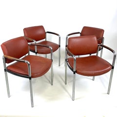 Poltroncine Moderniste Francesi in pelle e acciaio Machin AGE 4 disponibili