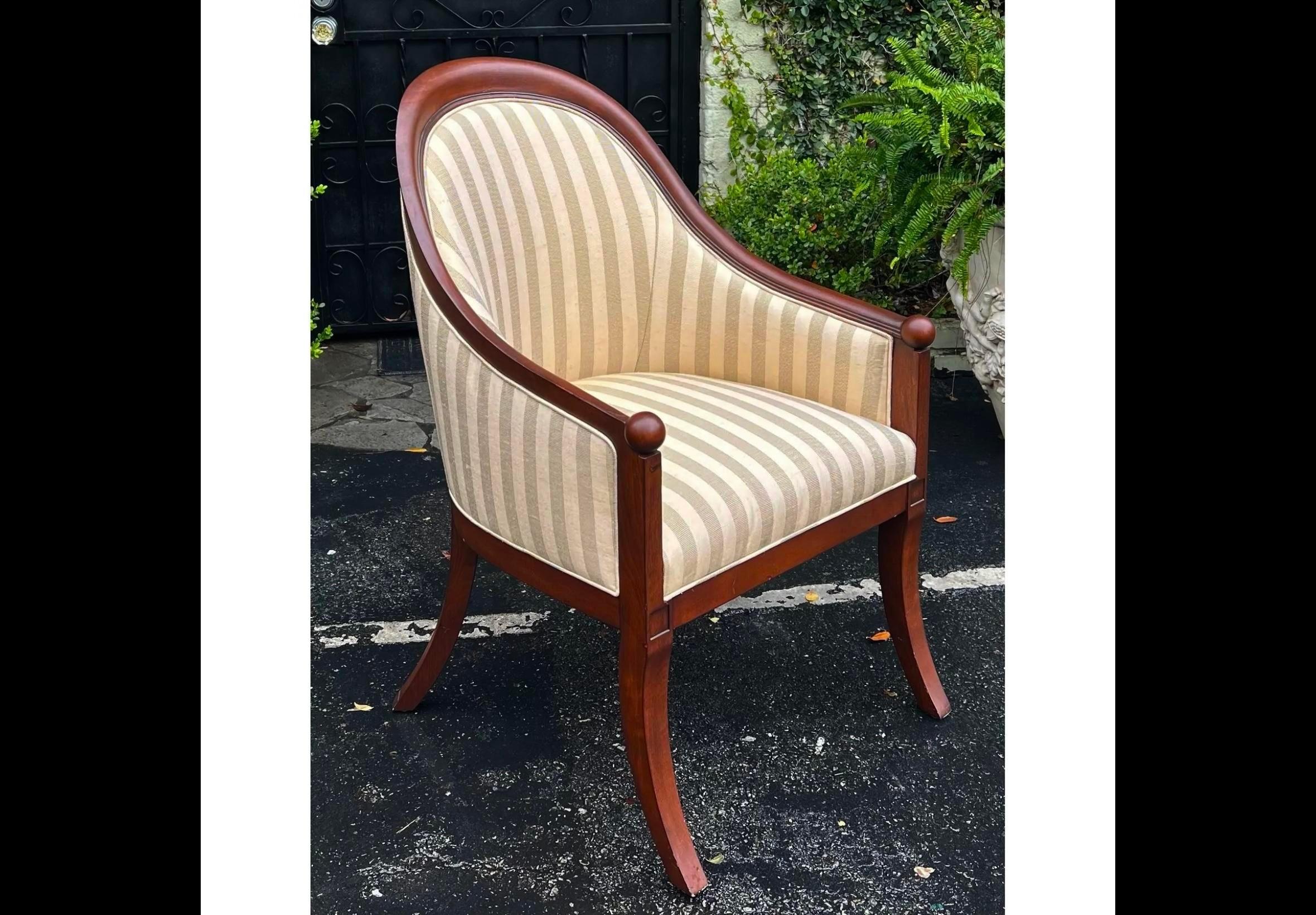 French Deco Rose Tarlow Melrose House Montpelier Barrel Club Chair In Good Condition In LOS ANGELES, CA