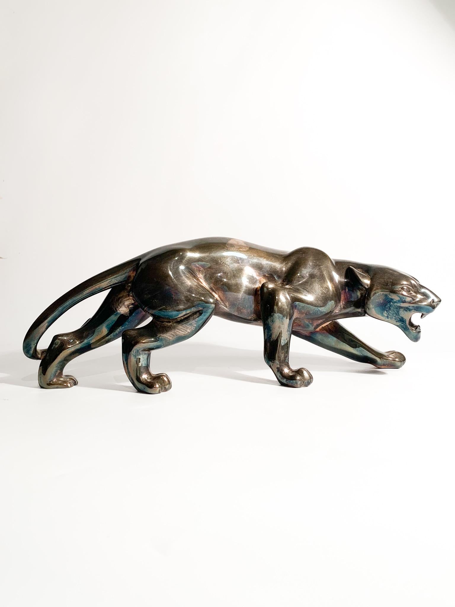 Französische Deco-Skulptur einer Katze mit Silberguss aus den 1930er Jahren (Art déco) im Angebot
