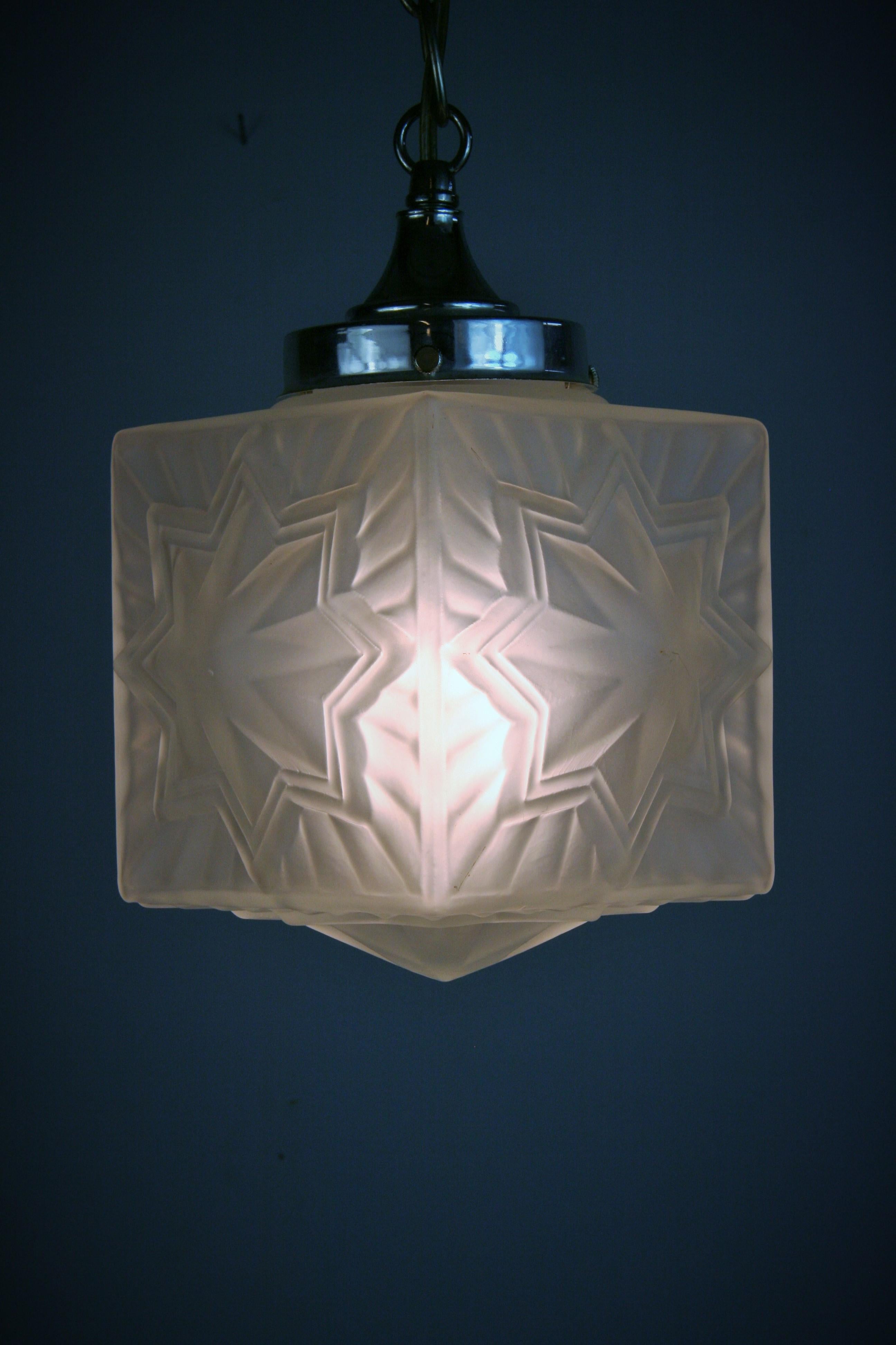 French Deco Star Nautical Pendant(2available) In Good Condition For Sale In Douglas Manor, NY