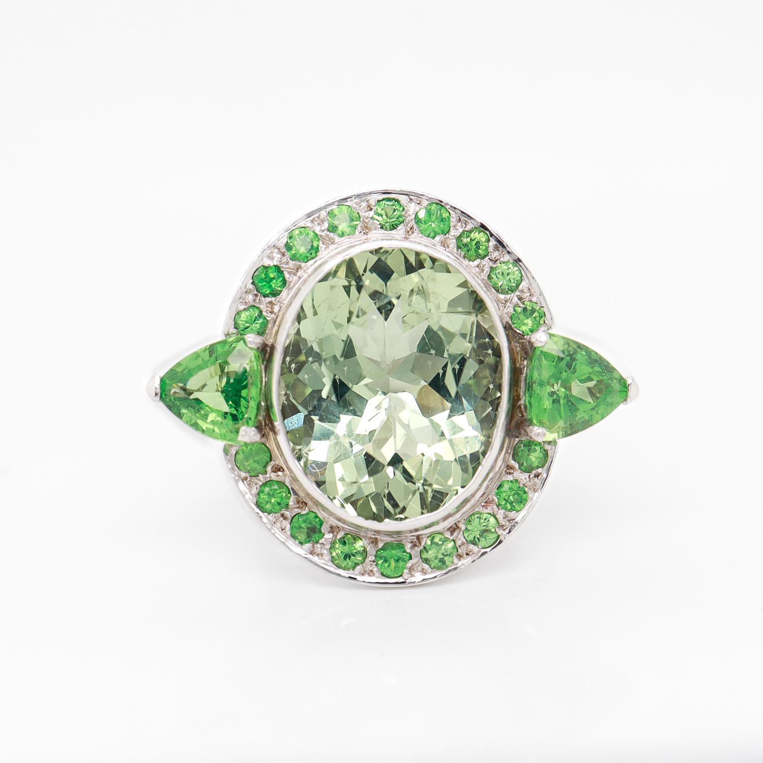 French Deco Style 18K White Gold Green Beryl & Tsavorite Garnet Cocktail Ring For Sale 1