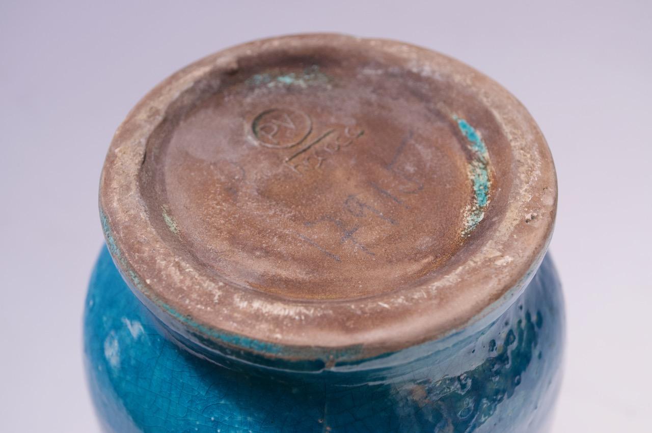 Französische Deko-Vase aus türkisfarbener Keramik 