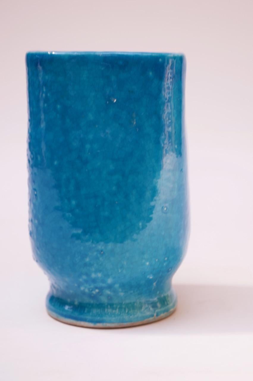 Französische Deko-Vase aus türkisfarbener Keramik 
