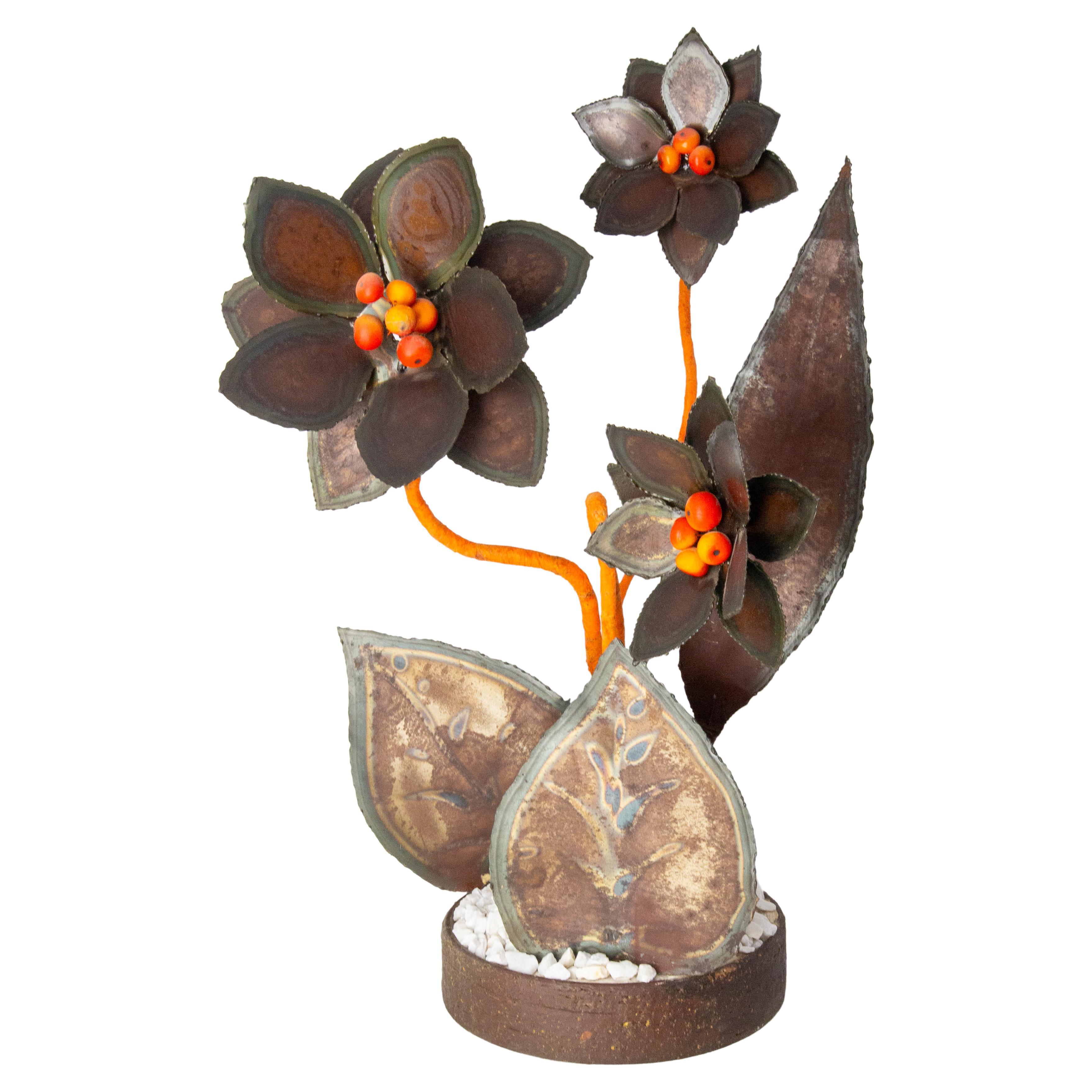 French Decorative Bunch Hand-Made Centerpiece, Metal & Ceramic, circa 1970 For Sale
