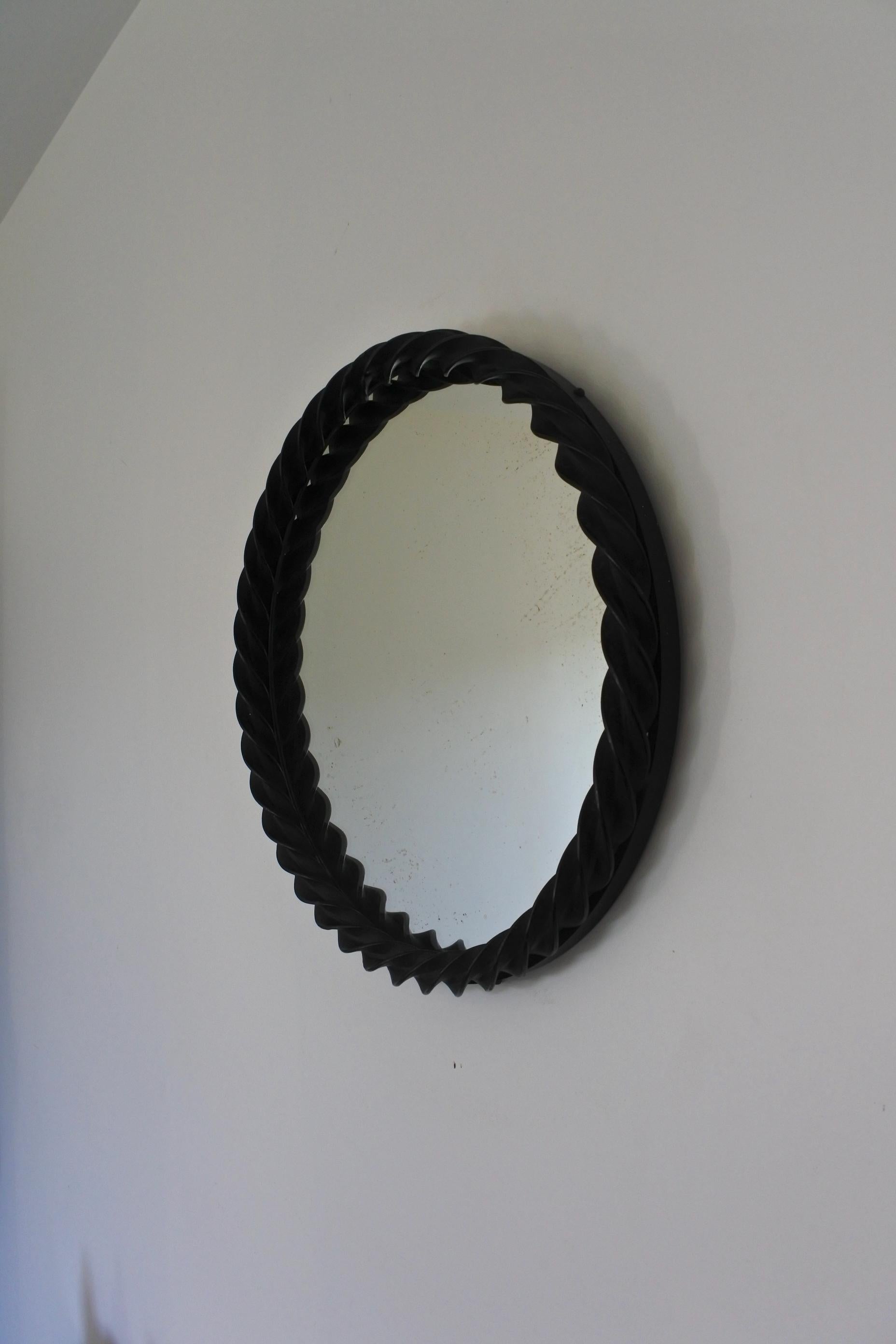 Very decorative 1940s mirror from France
Wrought iron crafted mirror in excellent condition.