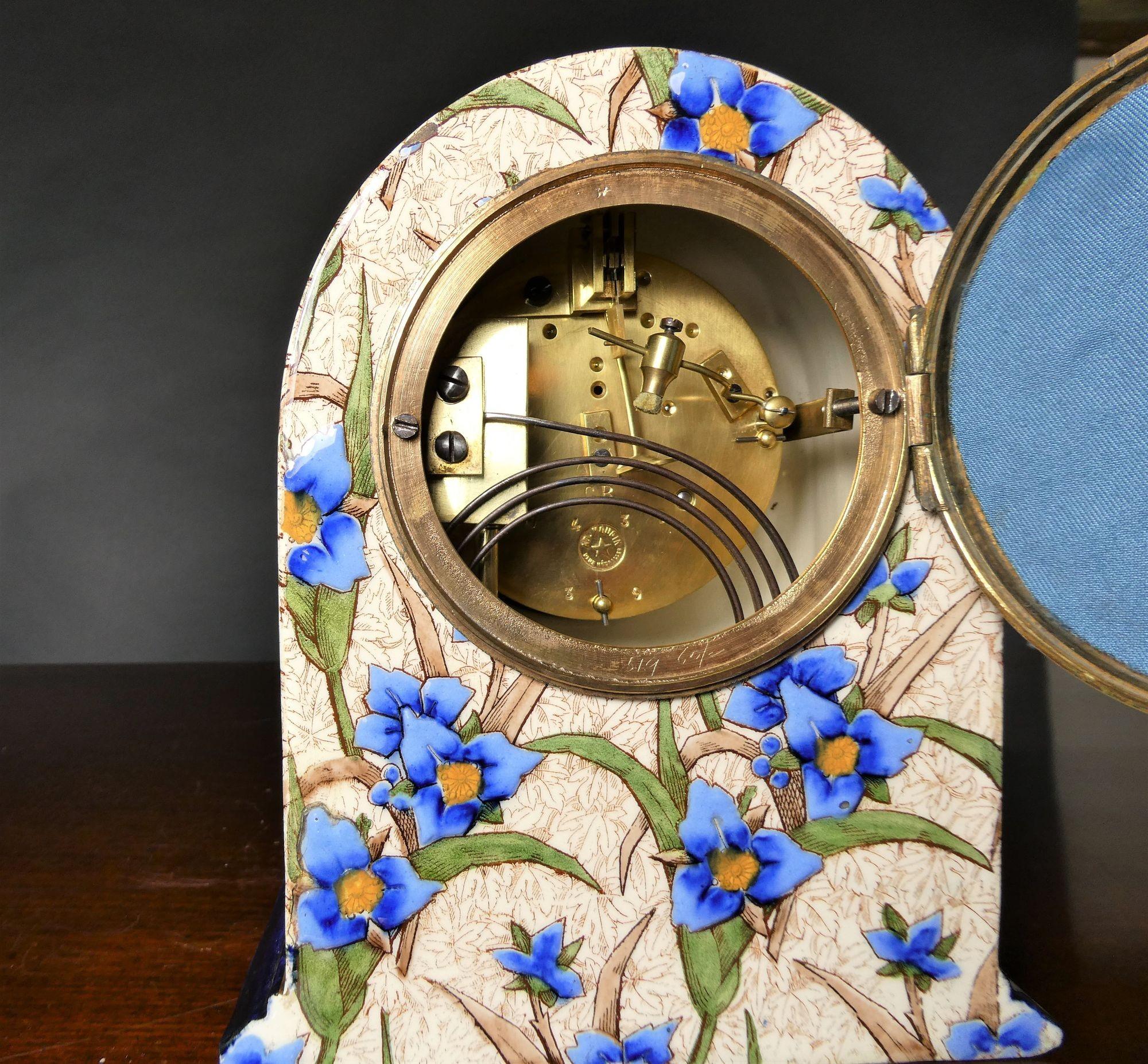 Reloj de Porcelana Decorativo Francés Garniture en venta 4