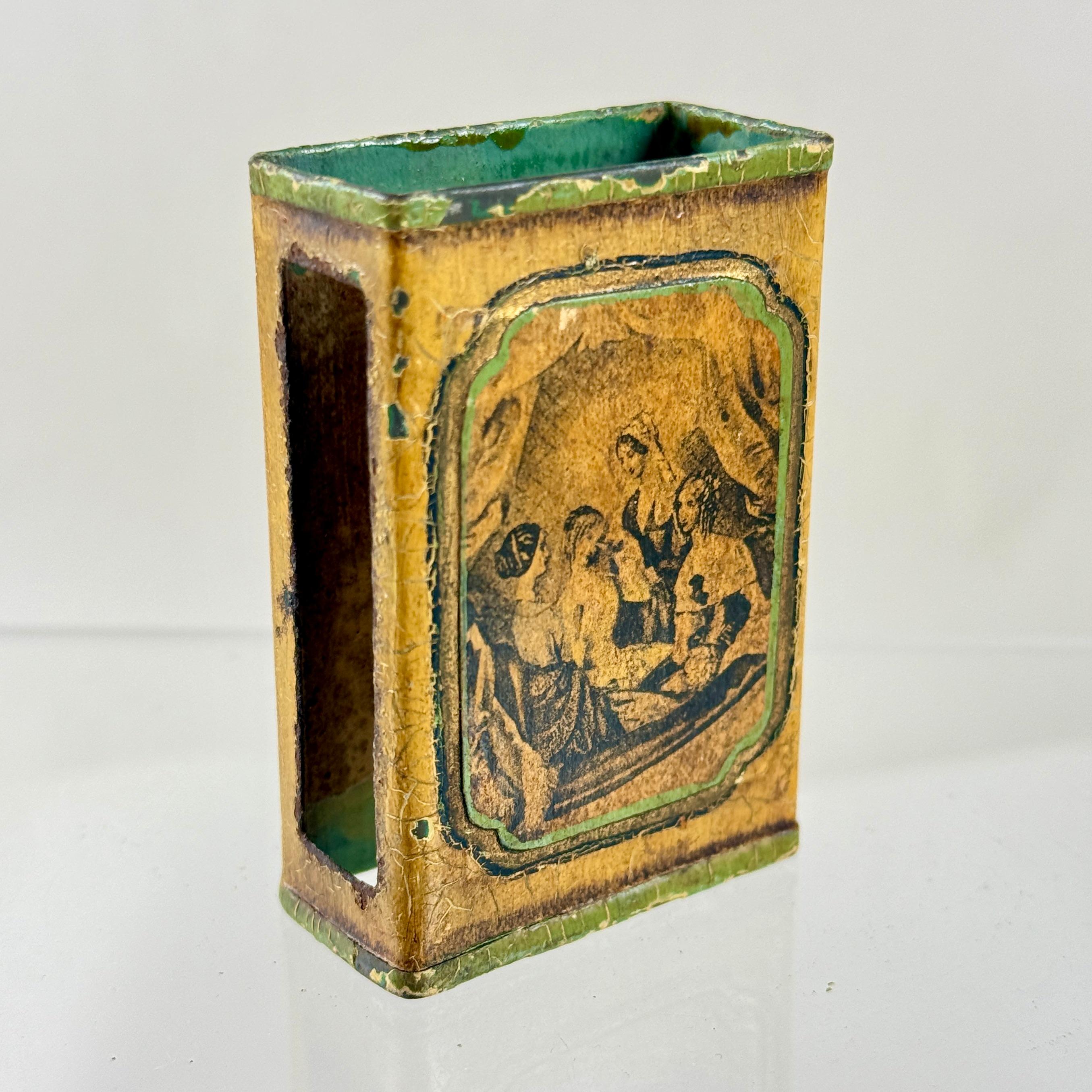 Portafiammiferi francese in metallo laccato a decoupage In condizioni buone in vendita a Philadelphia, PA