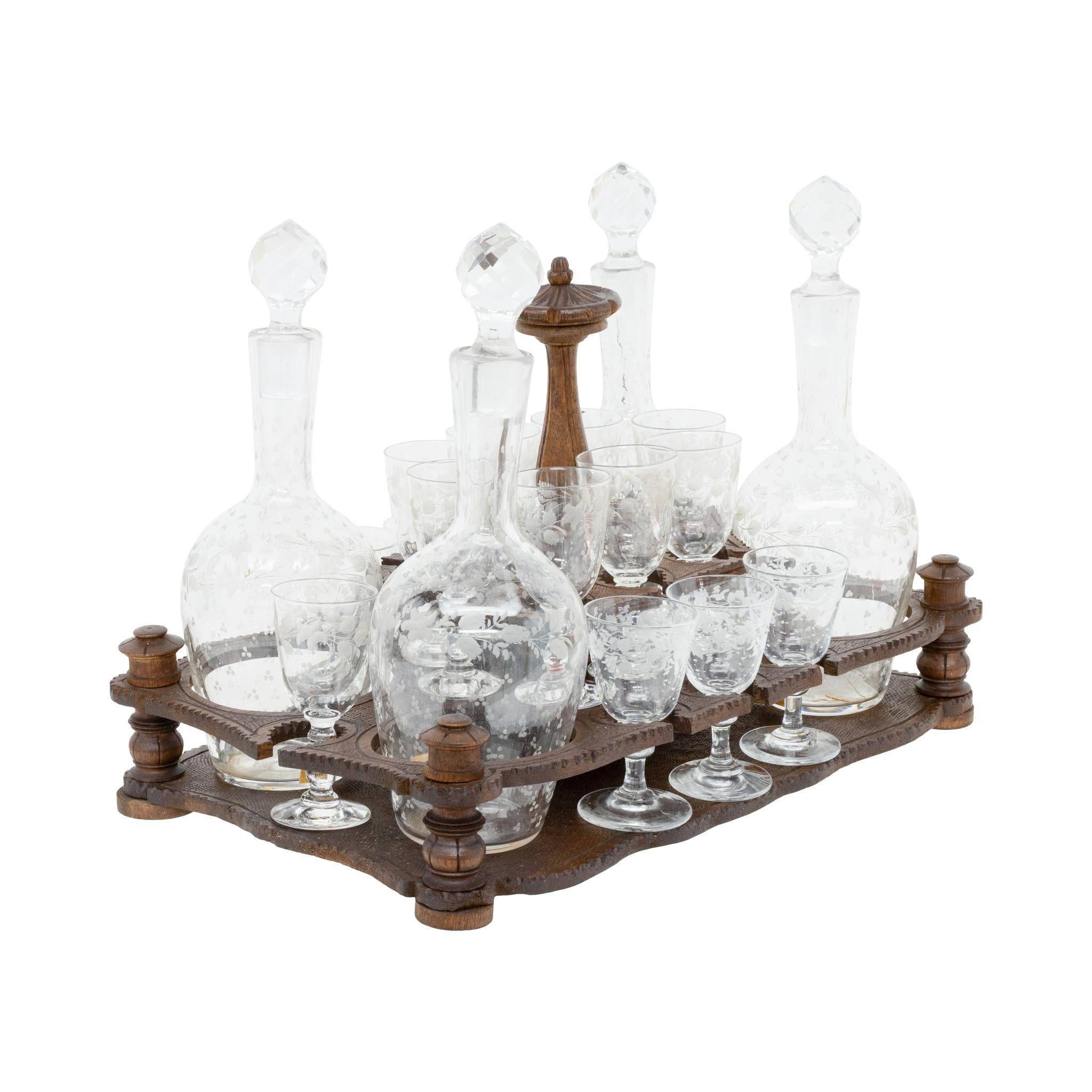 Französischer Hirschkopf Tantalus Box (Handgeschnitzt) im Angebot
