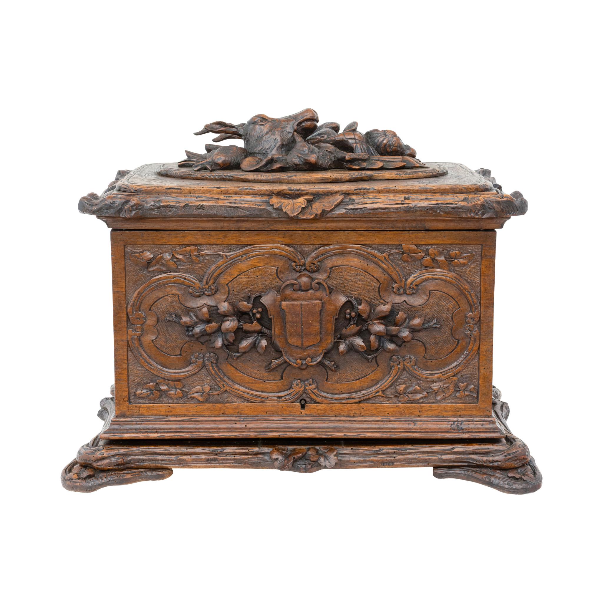 Französischer Hirschkopf Tantalus Box im Angebot 1