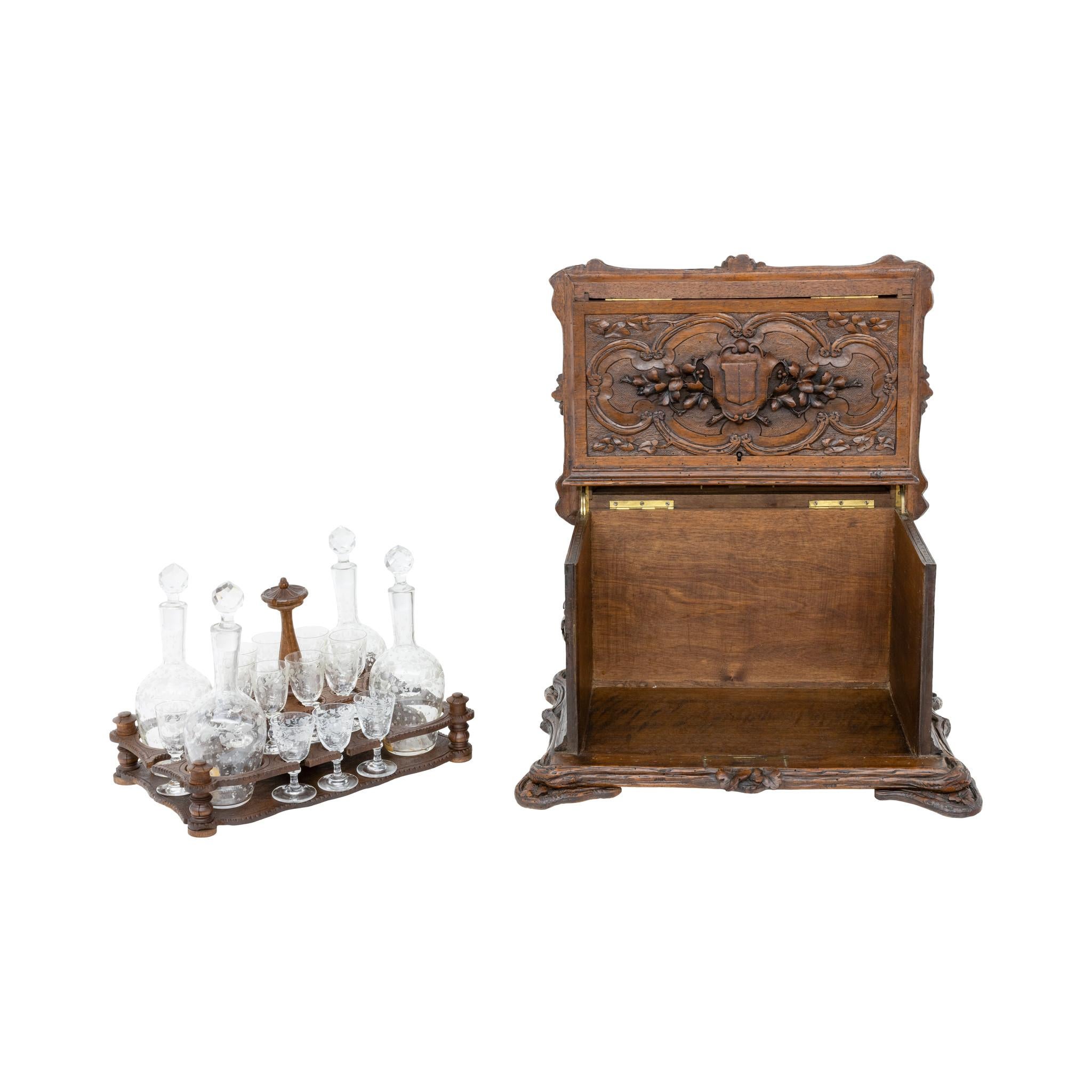 Französischer Hirschkopf Tantalus Box im Angebot 3