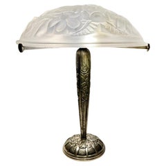 Antique French Degue Art Deco table lamp made by the Paris based company of Léon Hugue