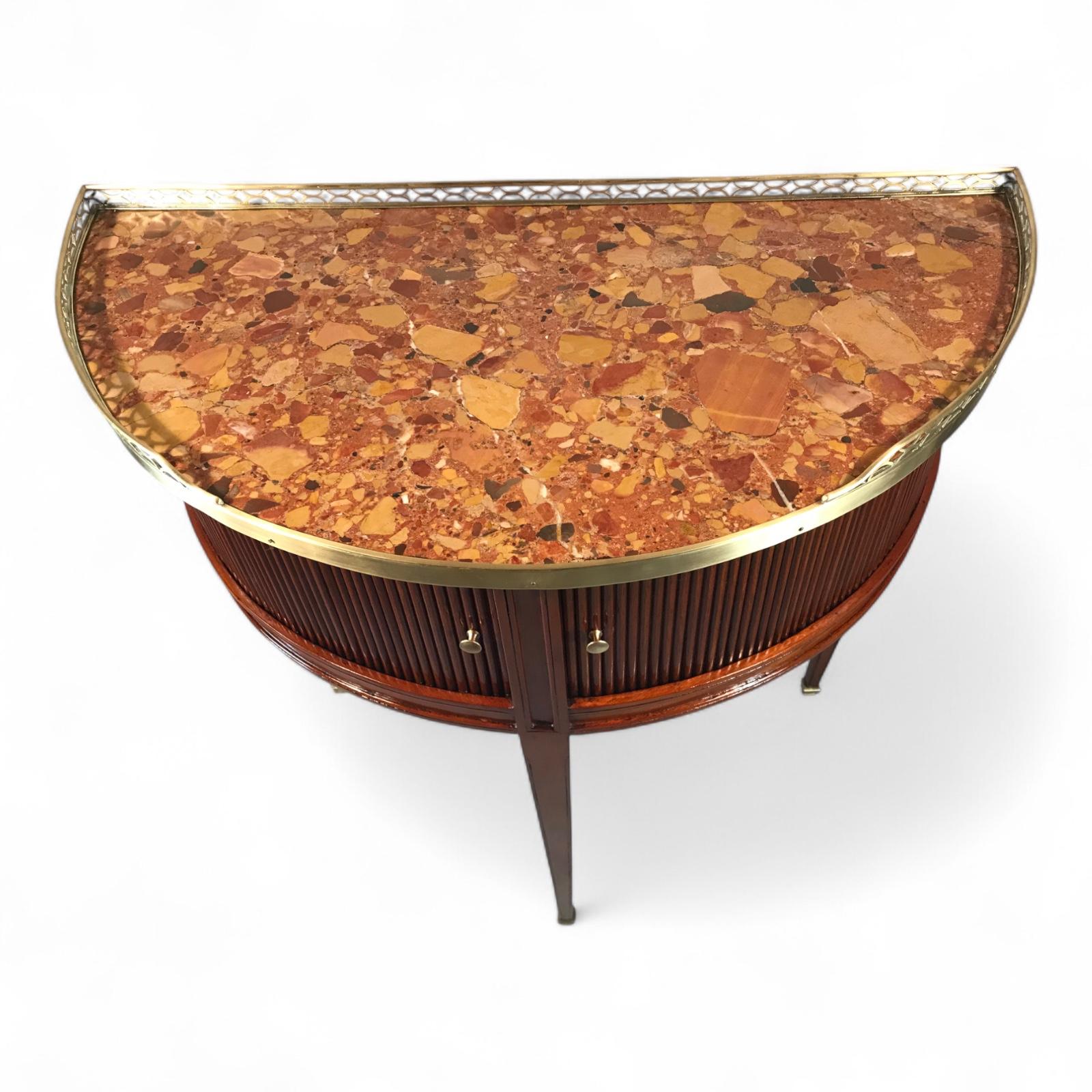 Impiallacciato Tavolo consolle francese Demi Lune, periodo Direttorio (1790-1800) in mogano in vendita