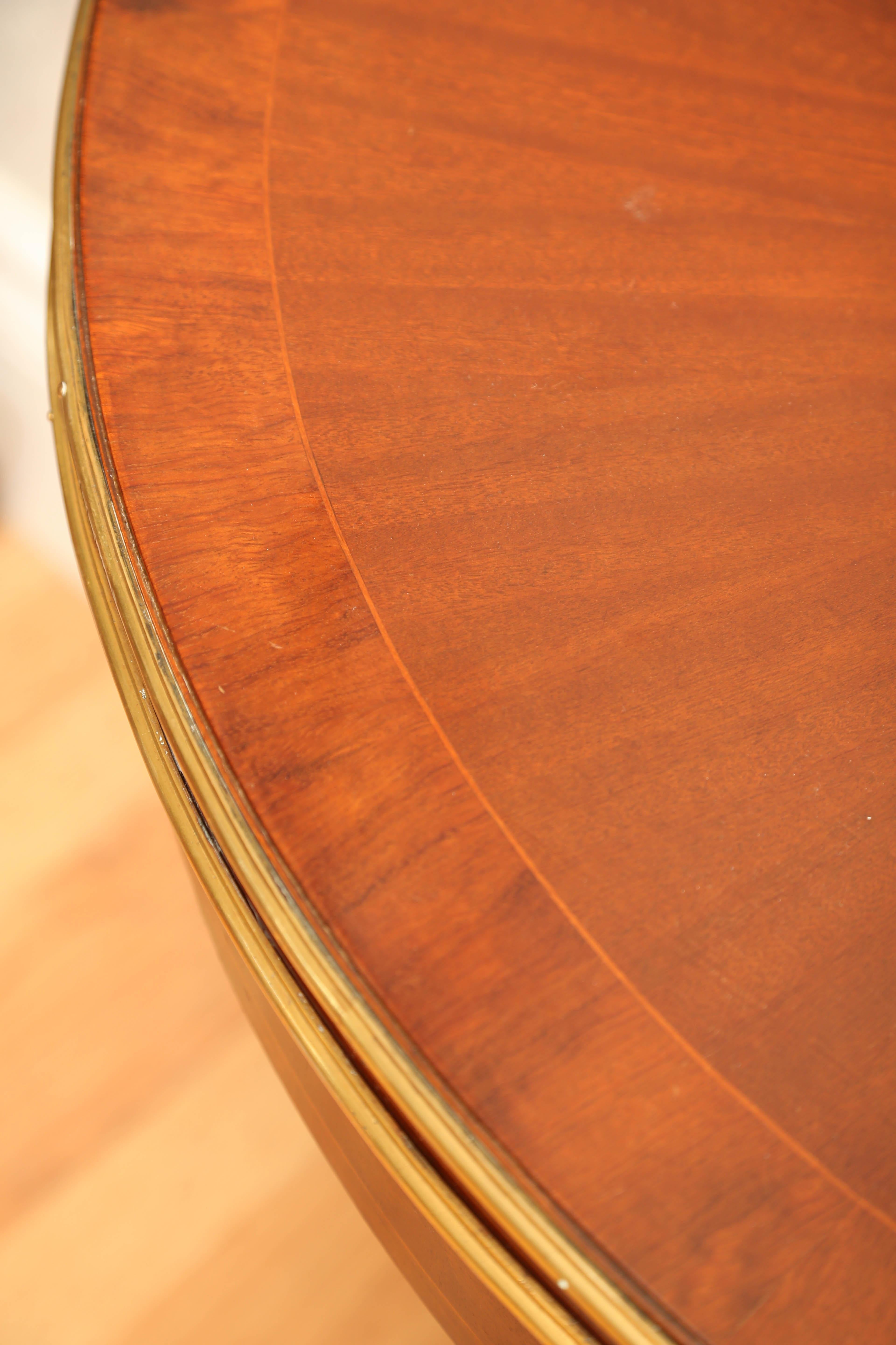 round card table