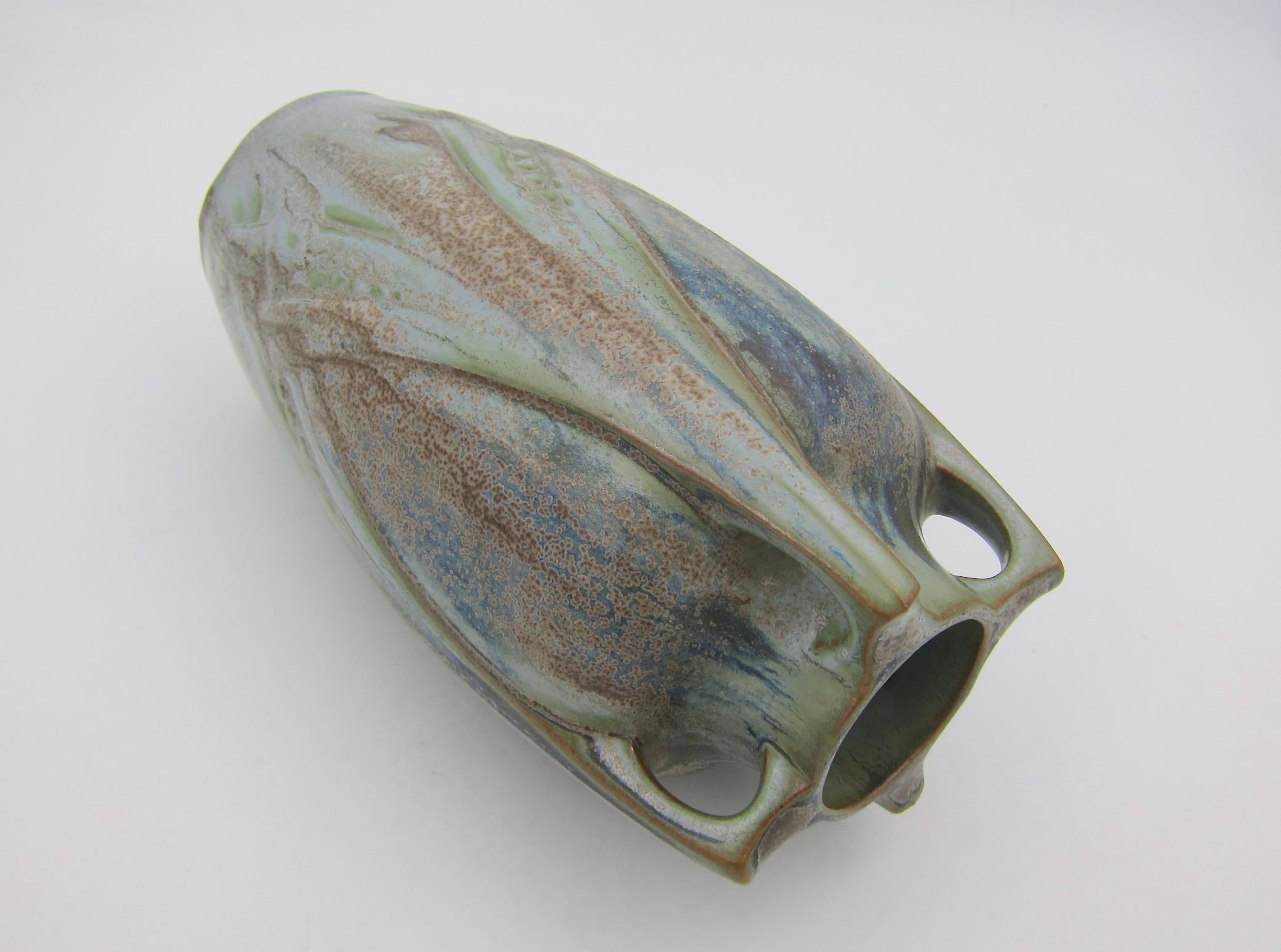 Vernissé Vase Art nouveau français Denbac Gres Flammes avec glaçure cristalline