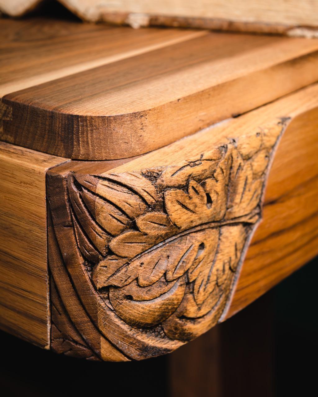 Art-déco-Tisch aus Nussbaumholz im französischen Stil (Französisch)