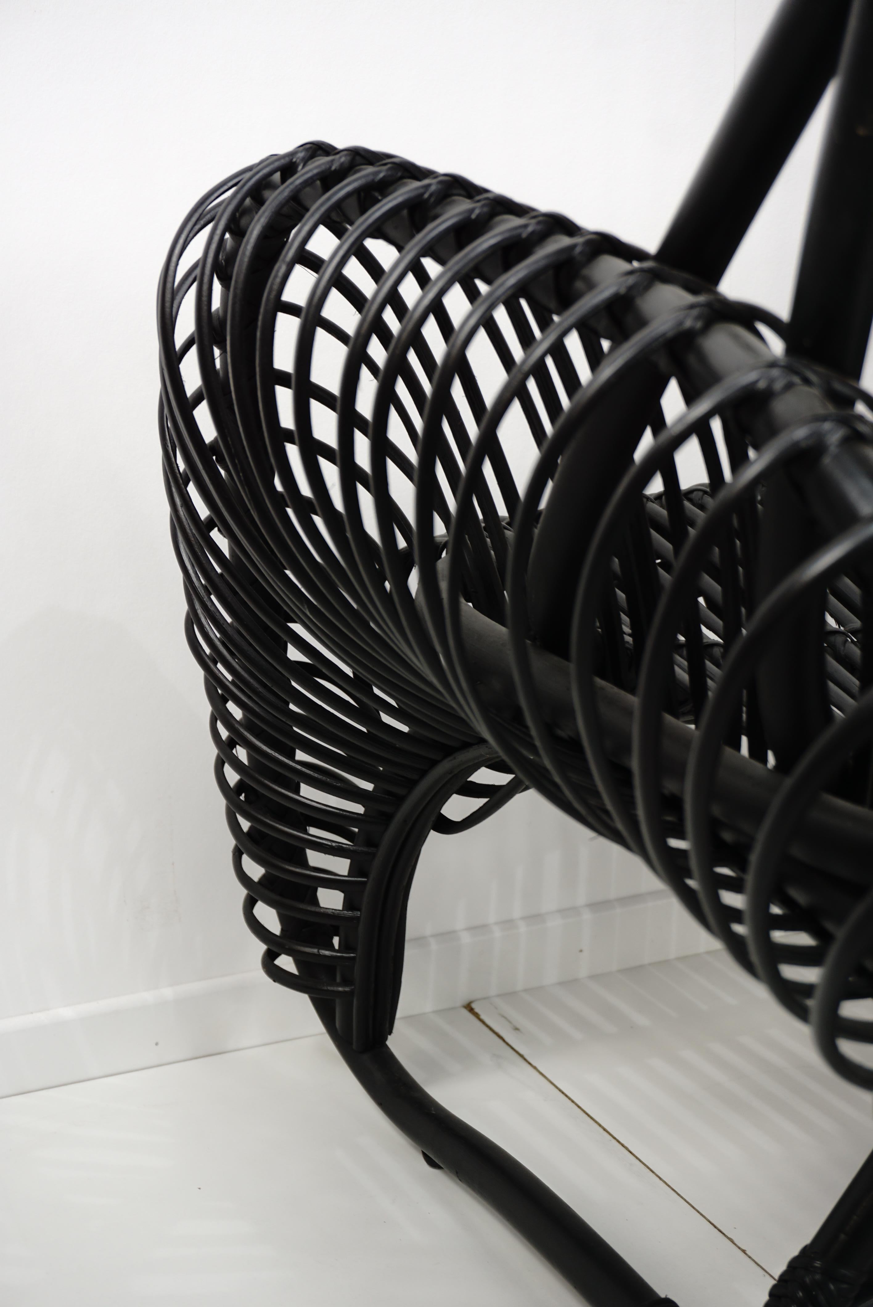 Loungesessel aus schwarzem Rattan im französischen Design im Angebot 6